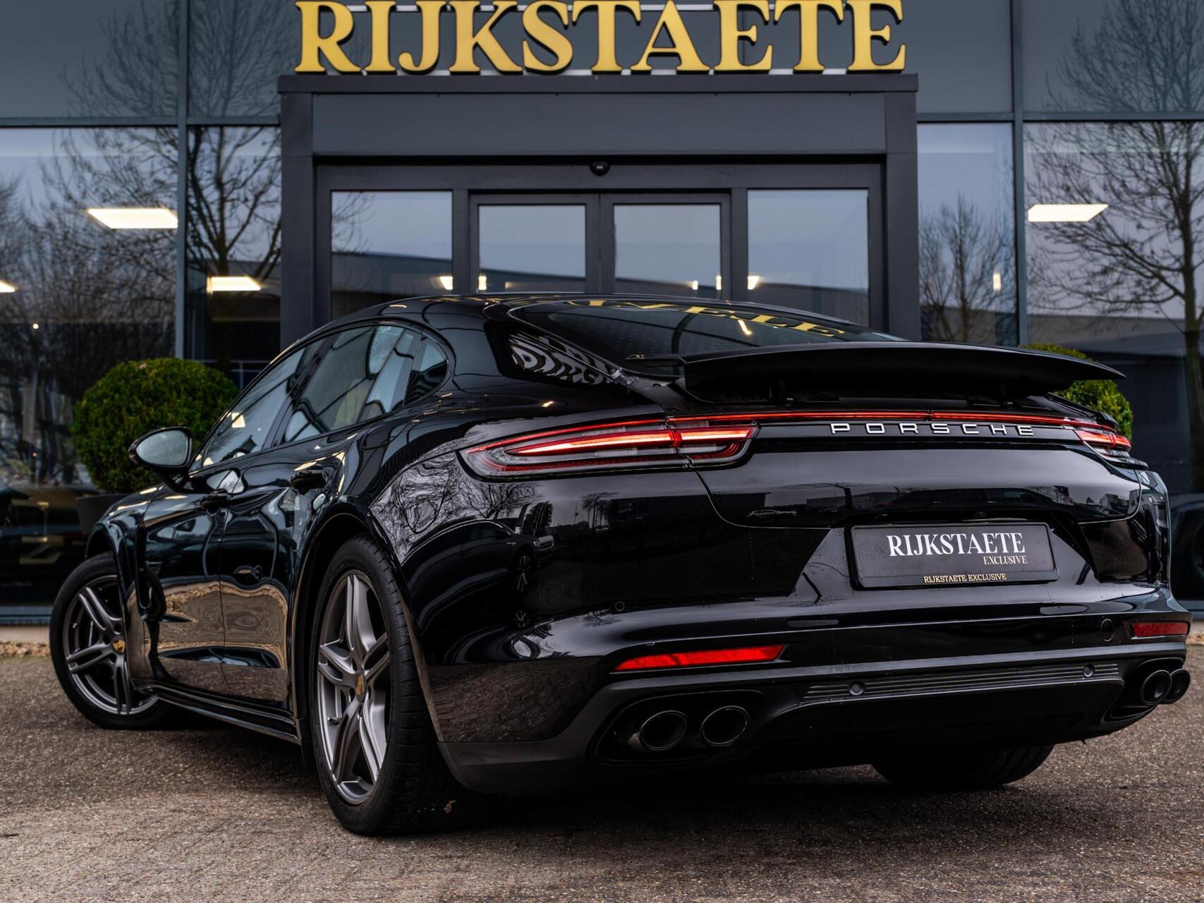 Foto van Porsche Panamera 4 E-hybrid