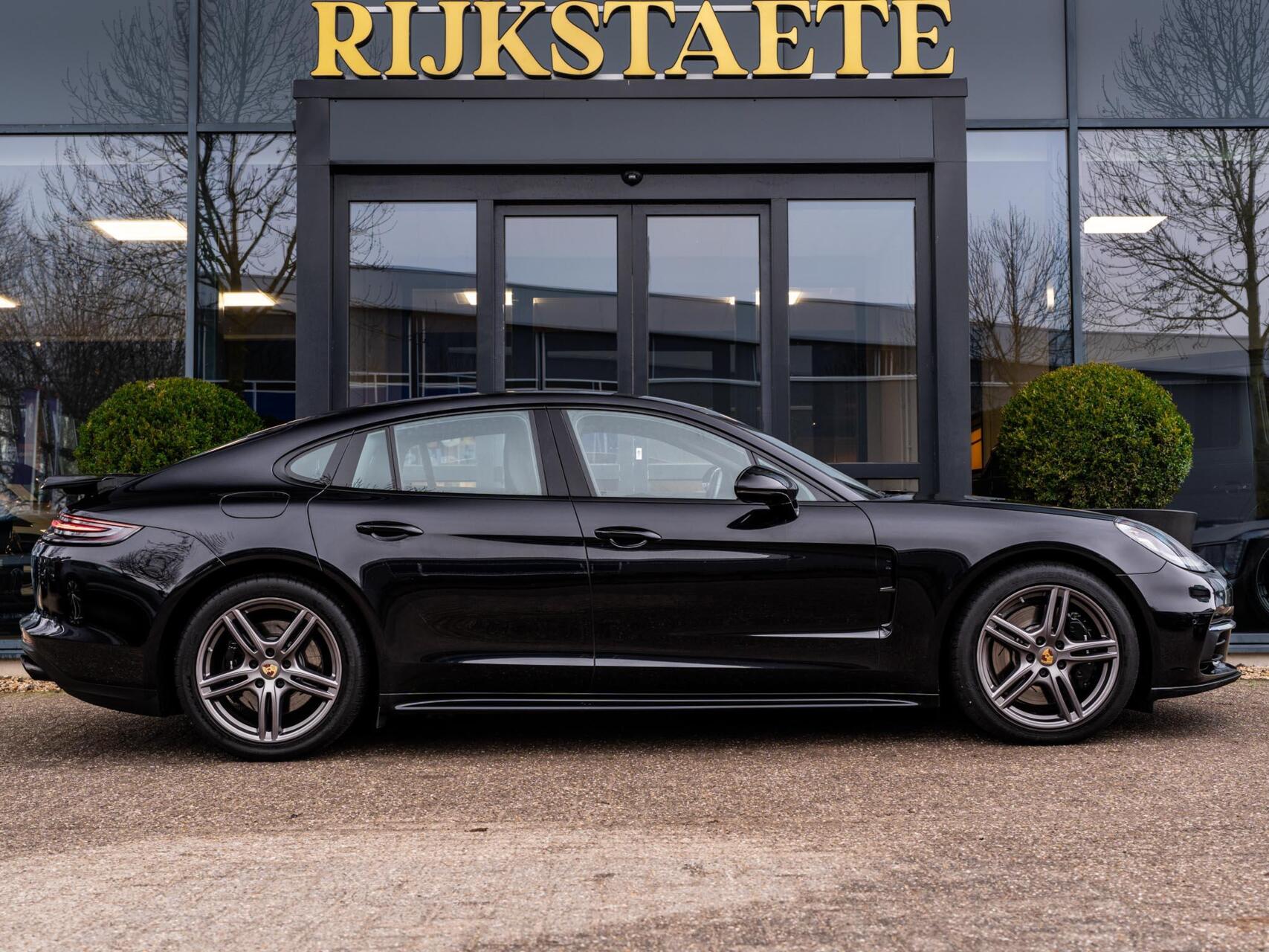 Foto van Porsche Panamera 4 E-hybrid