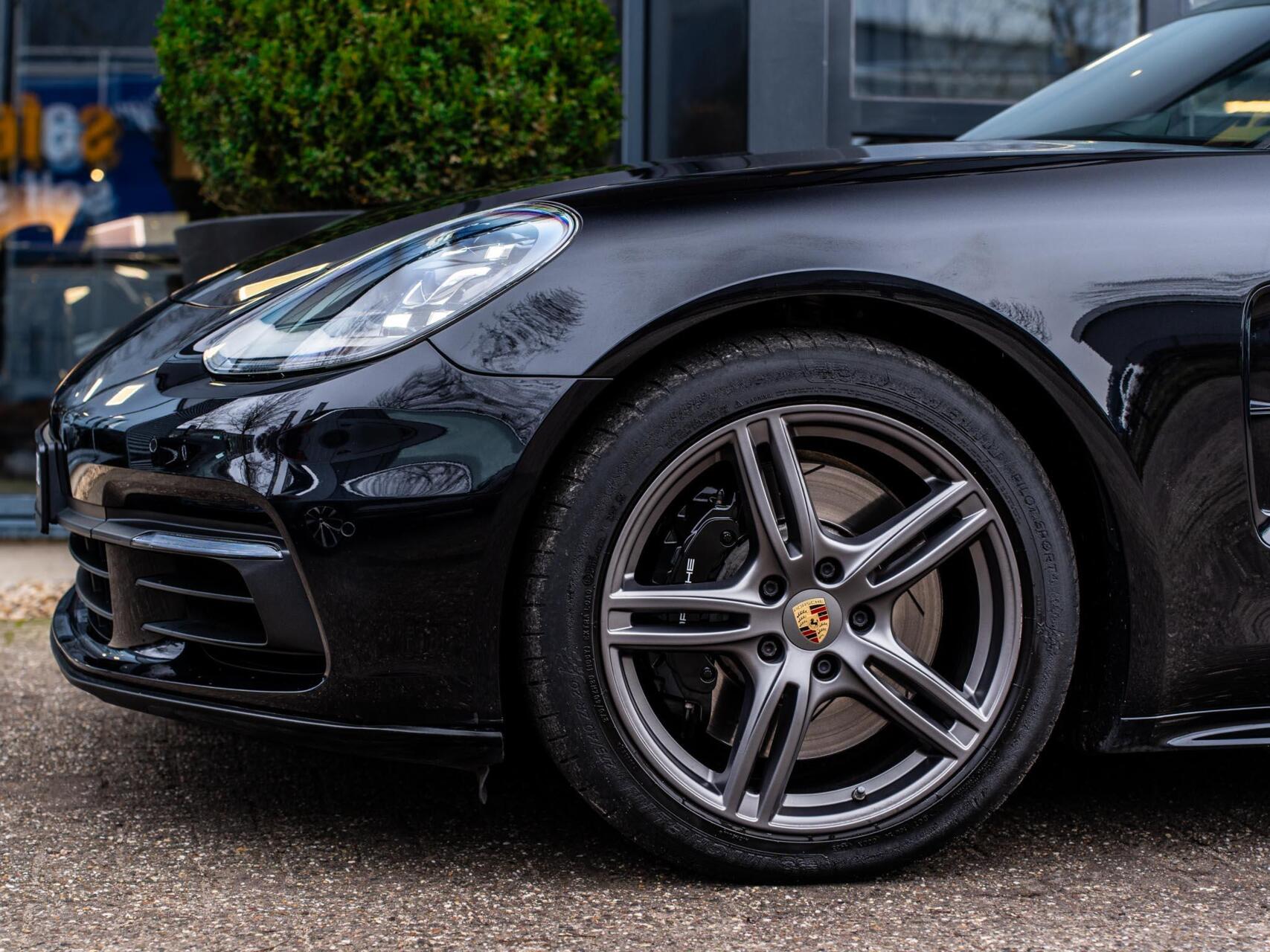 Foto van Porsche Panamera 4 E-hybrid
