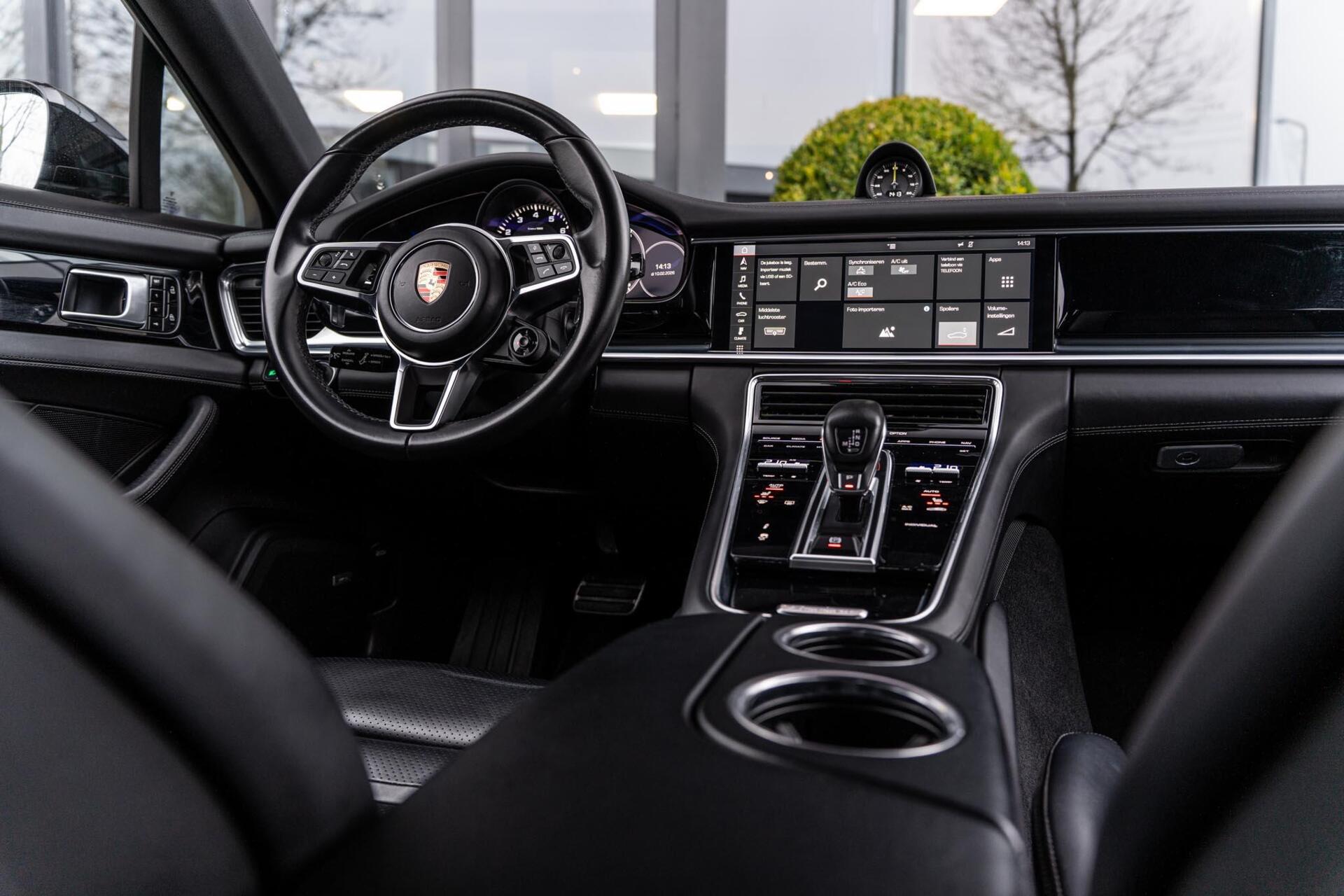 Foto van Porsche Panamera 4 E-hybrid
