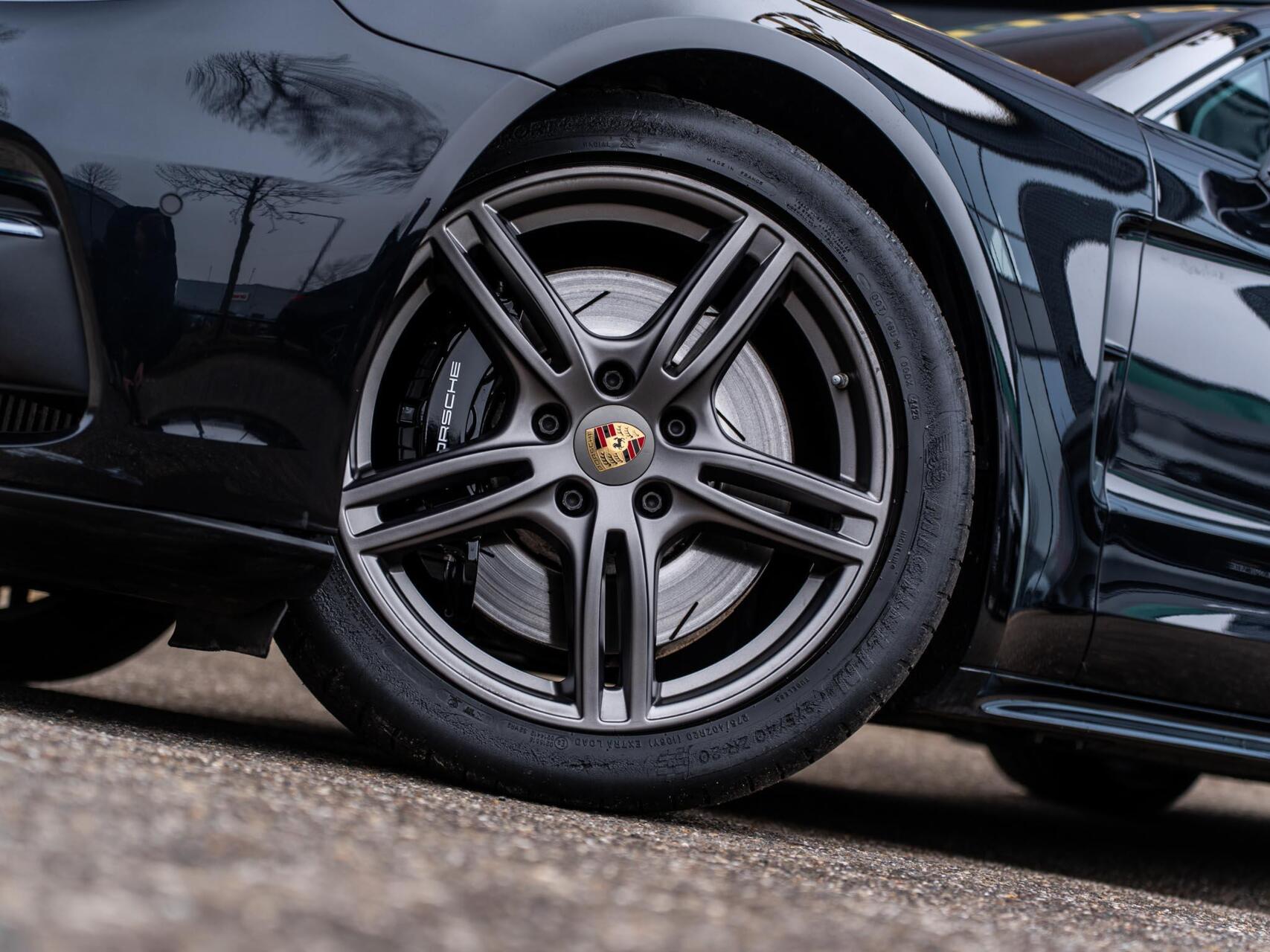 Foto van Porsche Panamera 4 E-hybrid