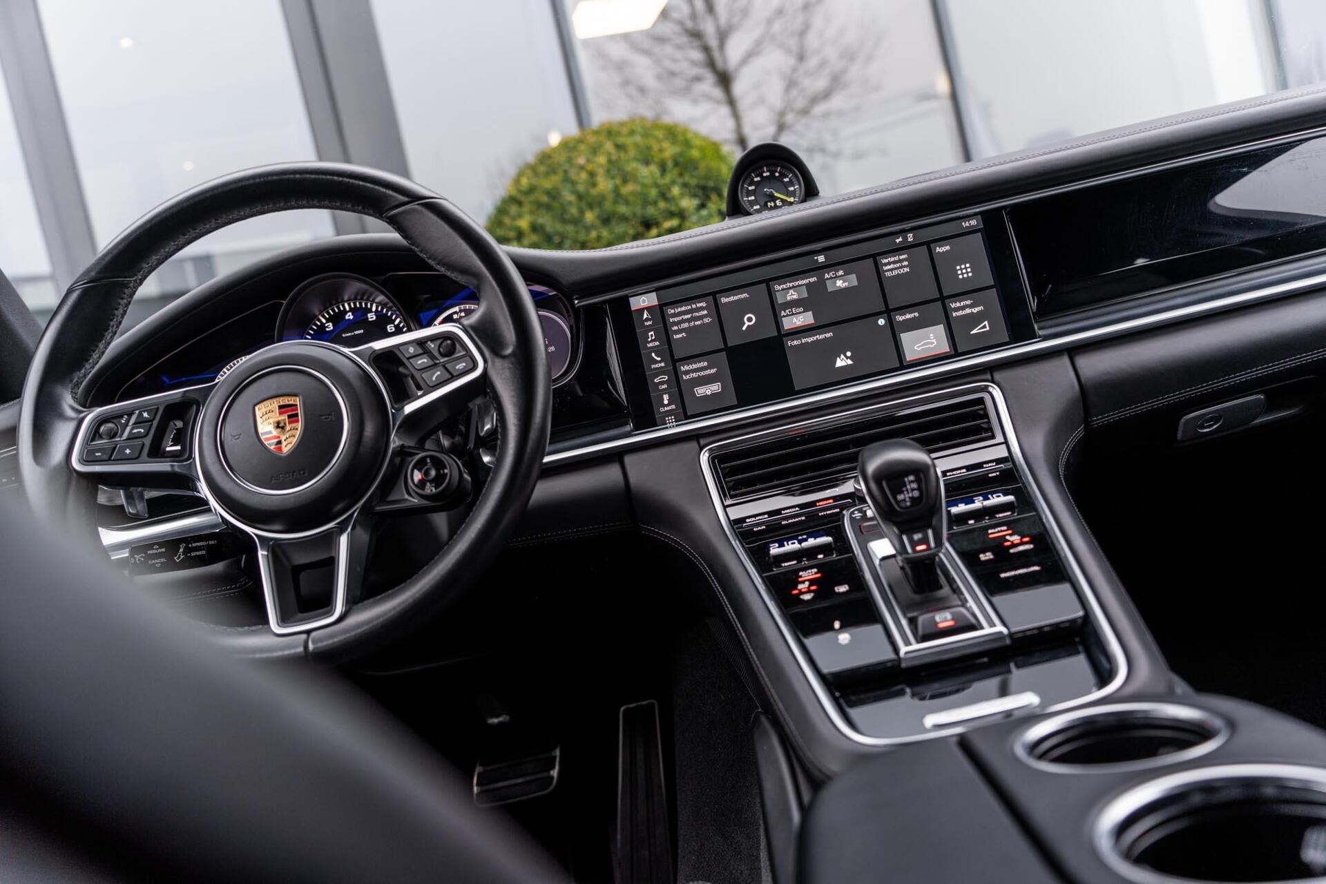 Foto van Porsche Panamera 4 E-hybrid