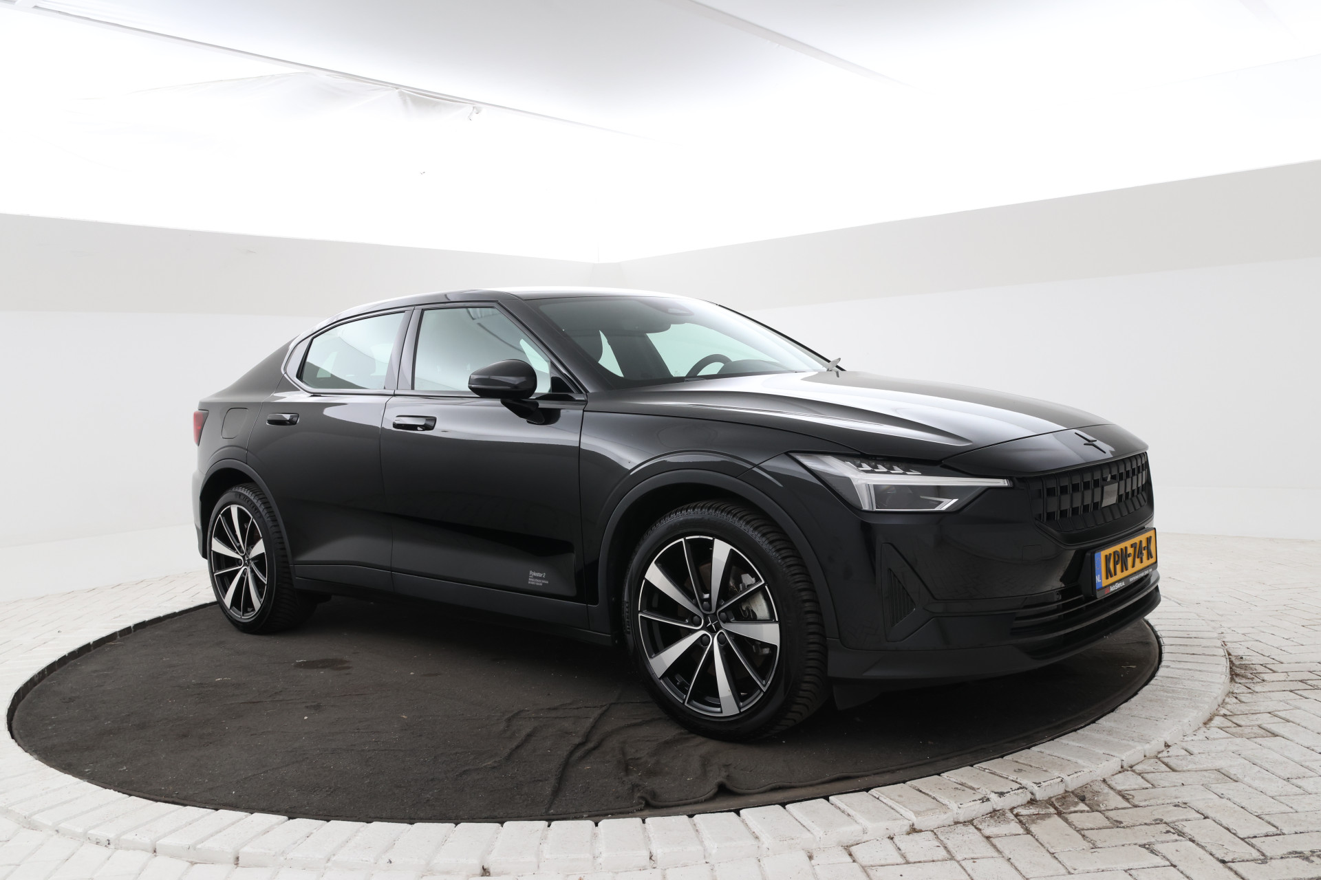 Foto van Polestar 2