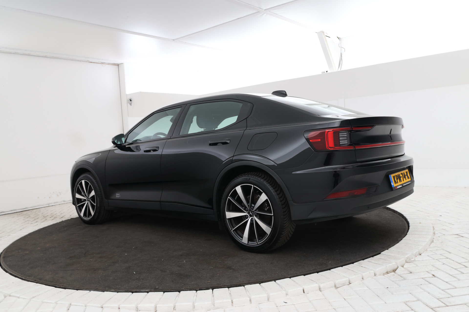 Foto van Polestar 2