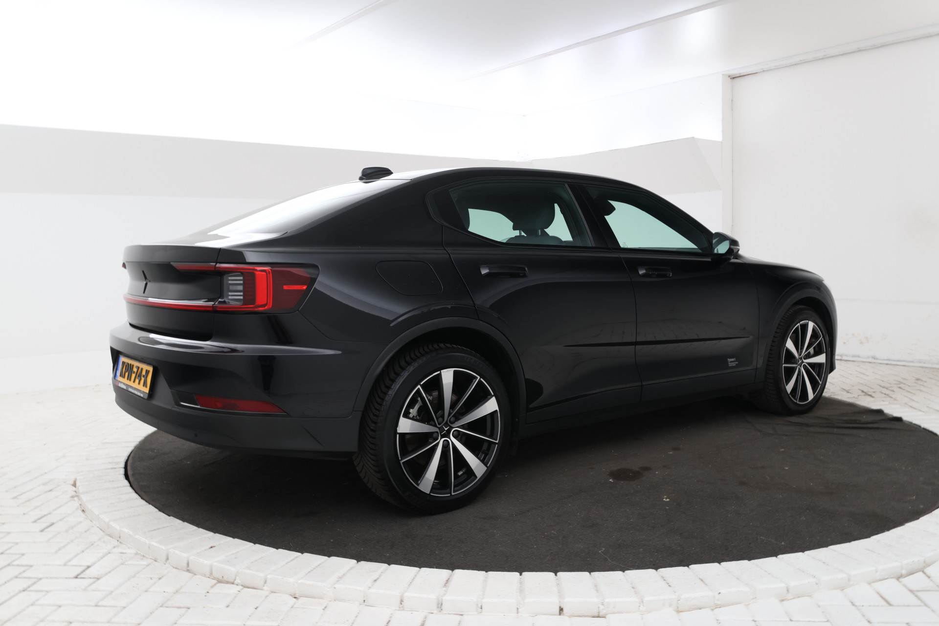 Foto van Polestar 2
