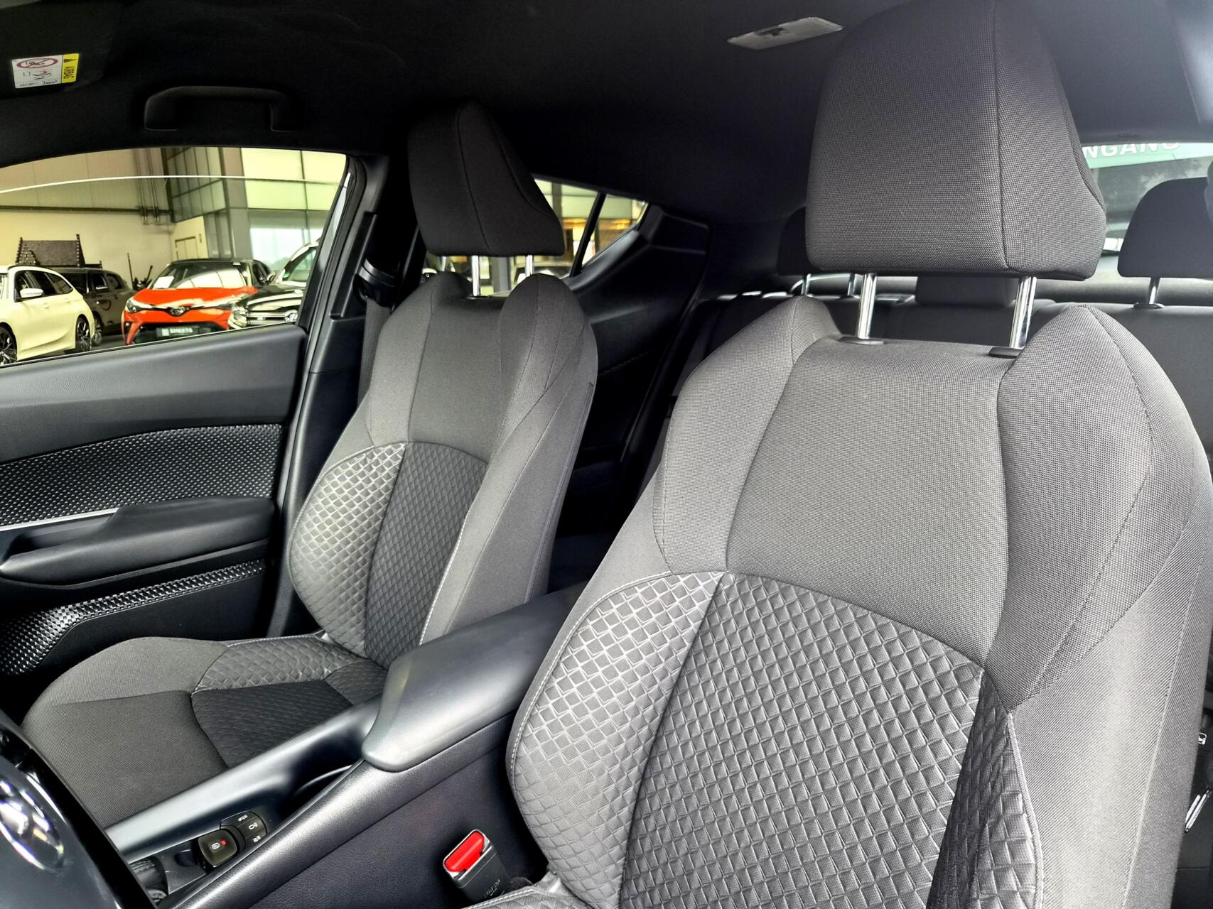 Foto van Toyota C-hr