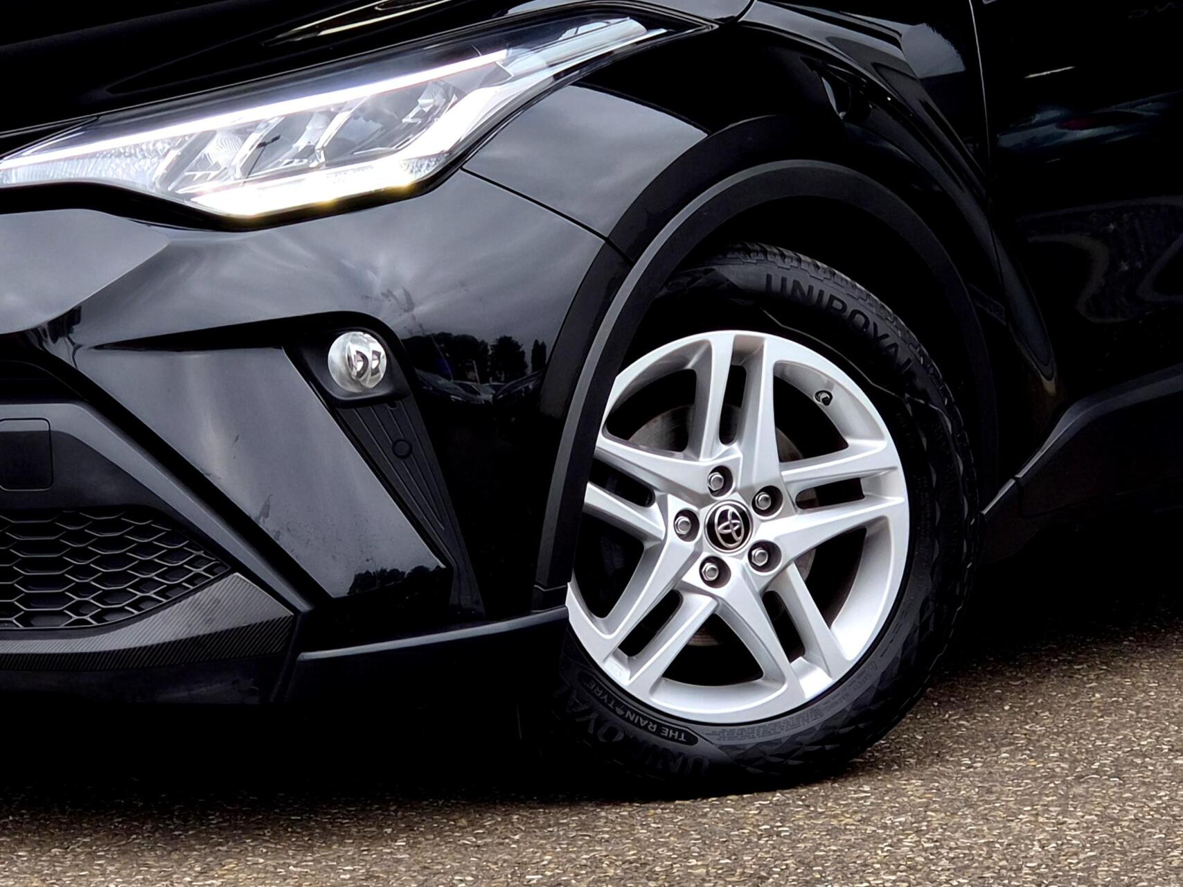 Foto van Toyota C-hr