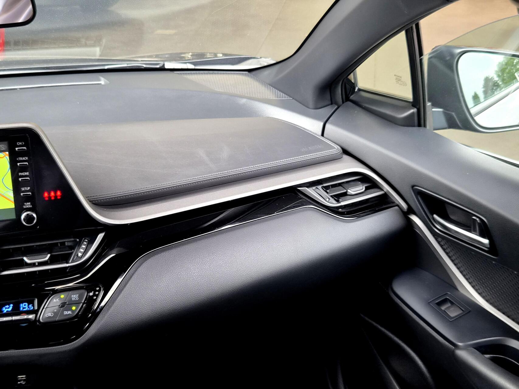 Foto van Toyota C-hr