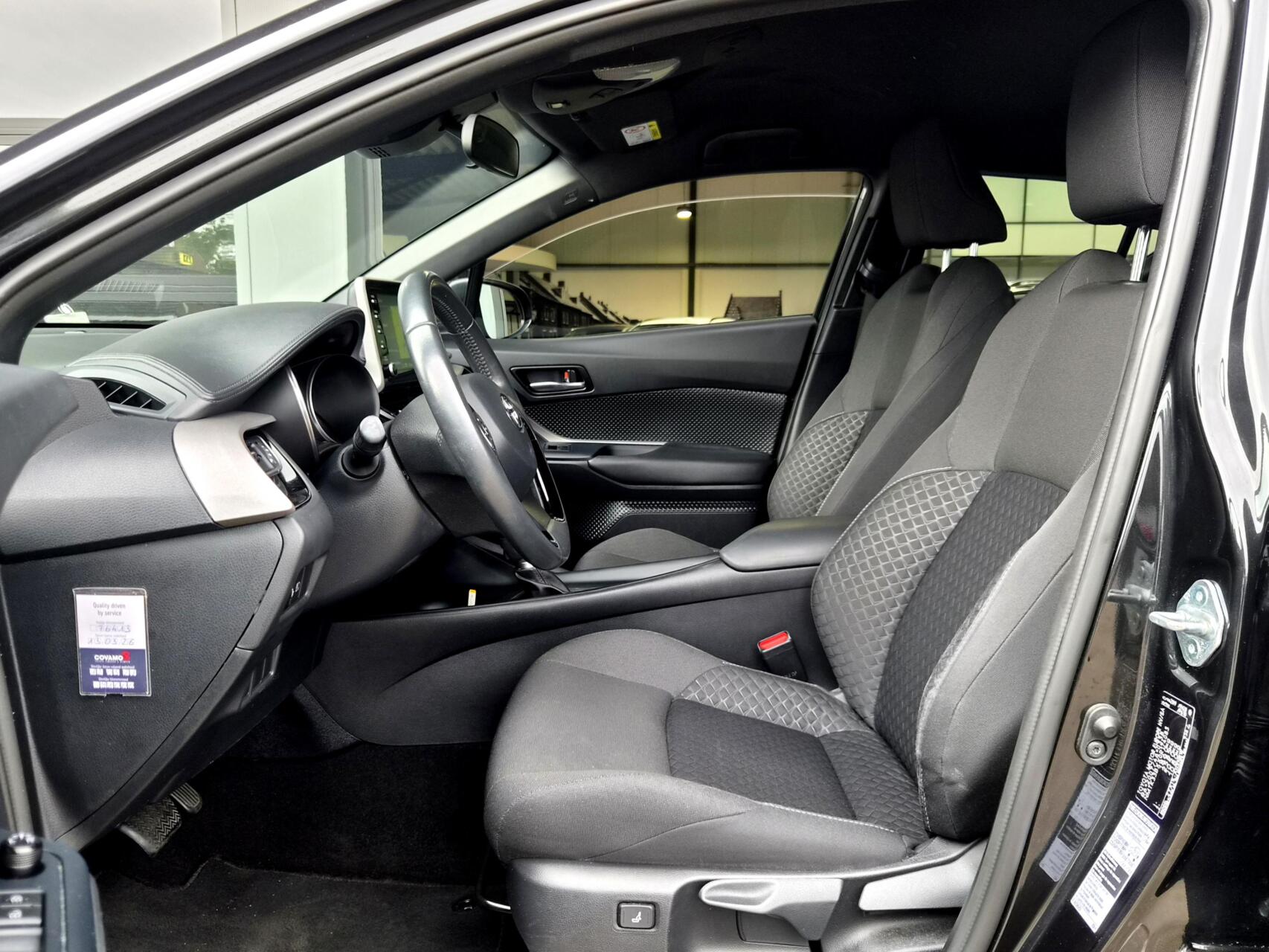 Foto van Toyota C-hr