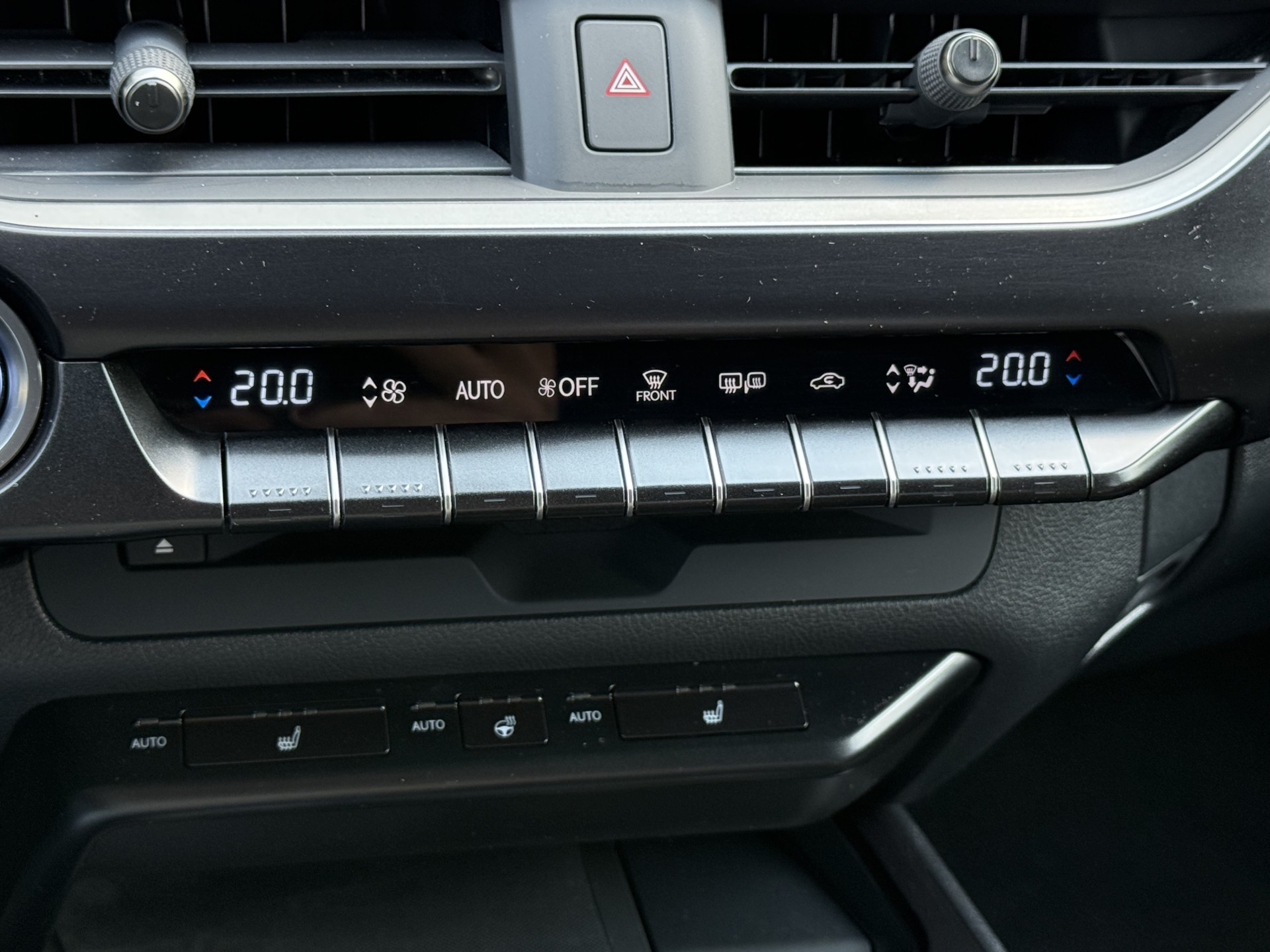 Foto van Lexus Ux