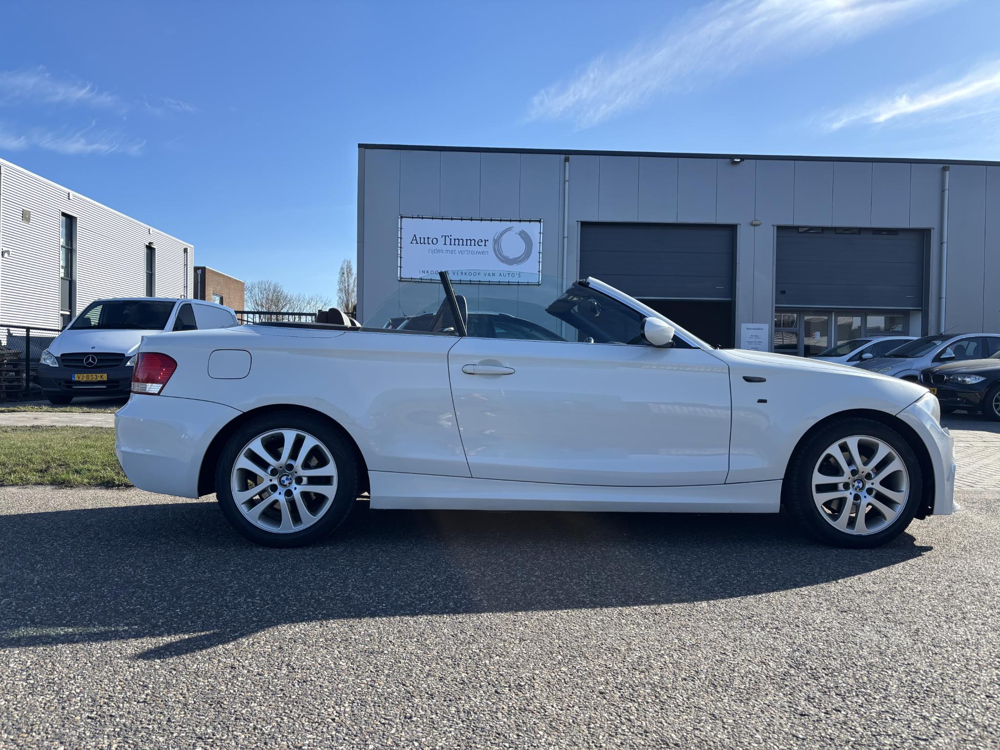 BMW 1er Reihe 125i 2008 - voorkant