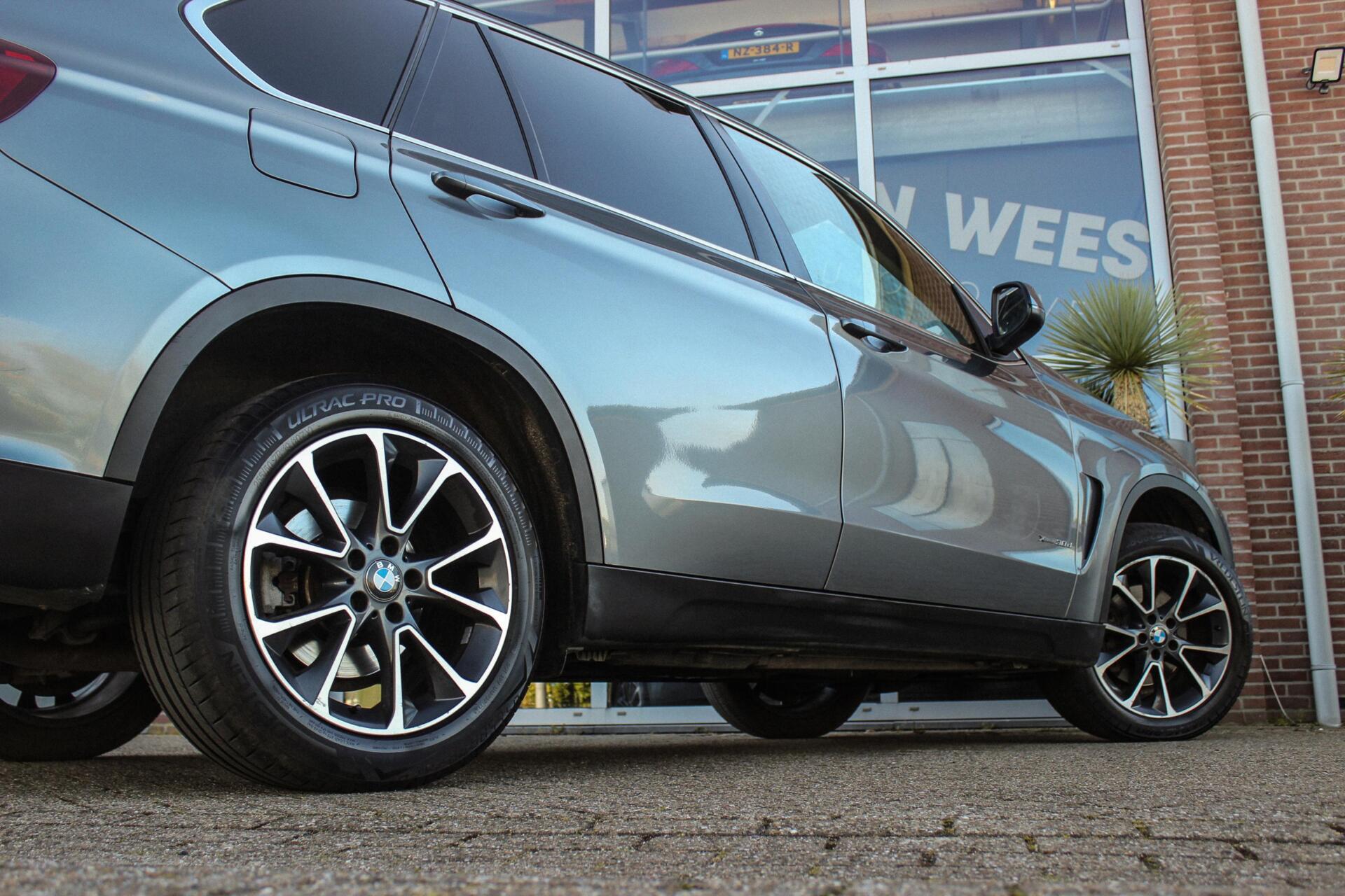Foto van BMW X5 Xdrive30d