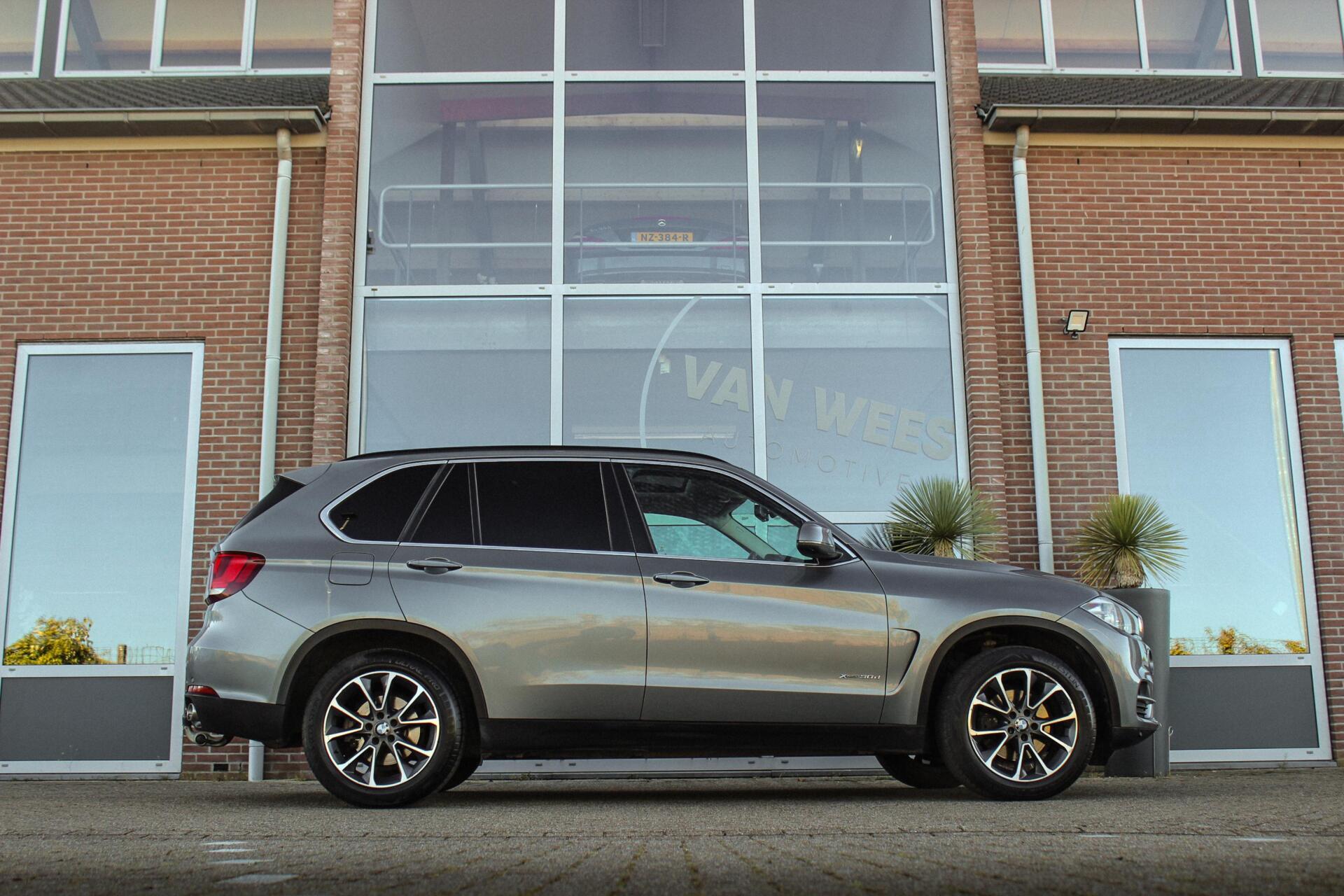 Foto van BMW X5 Xdrive30d