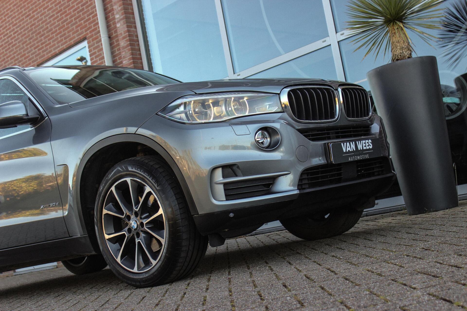 Foto van BMW X5 Xdrive30d