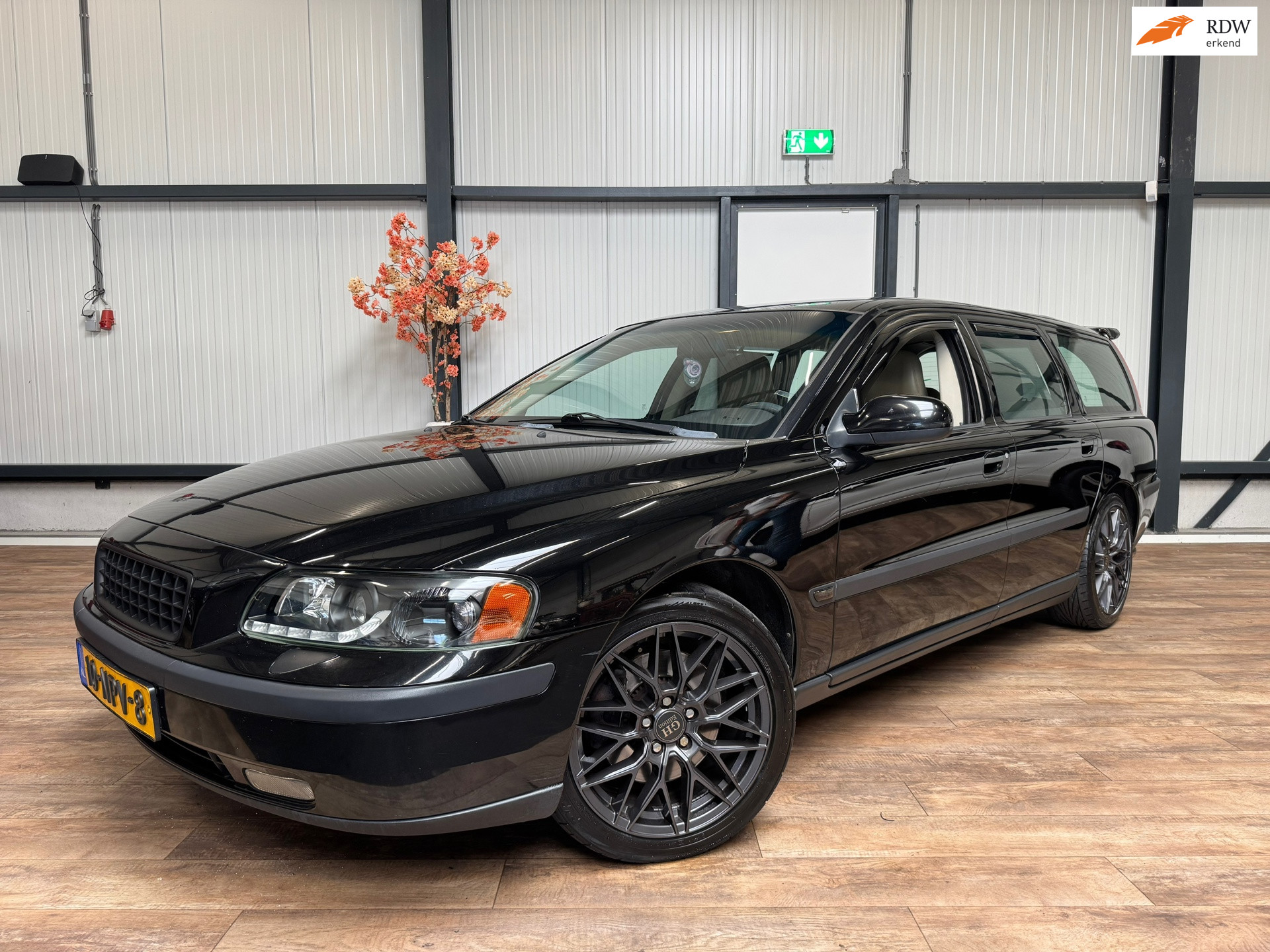 Volvo V70 2.5 R AWD 299PK Unieke staat 2002 - voorkant