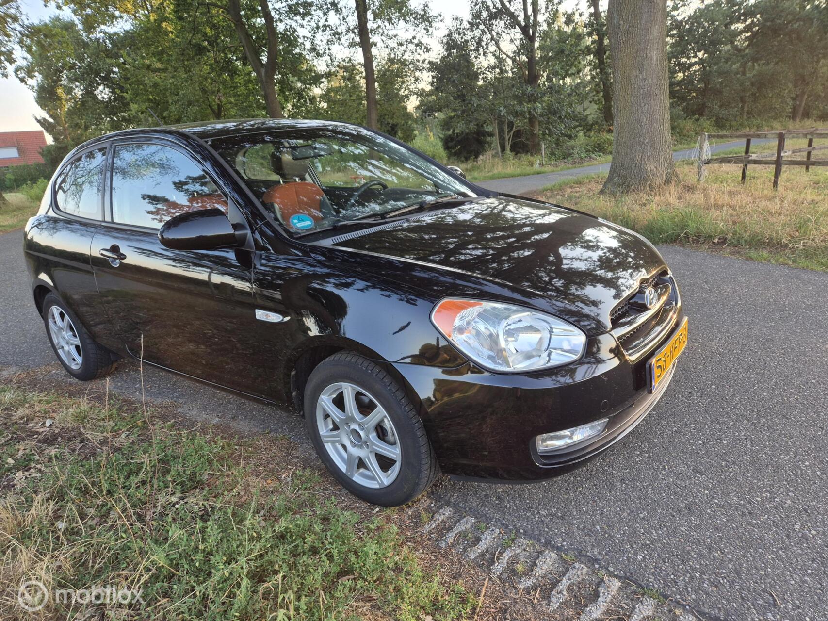 Hyundai Accent 1.4i Dynamic airco 2008 - voorkant