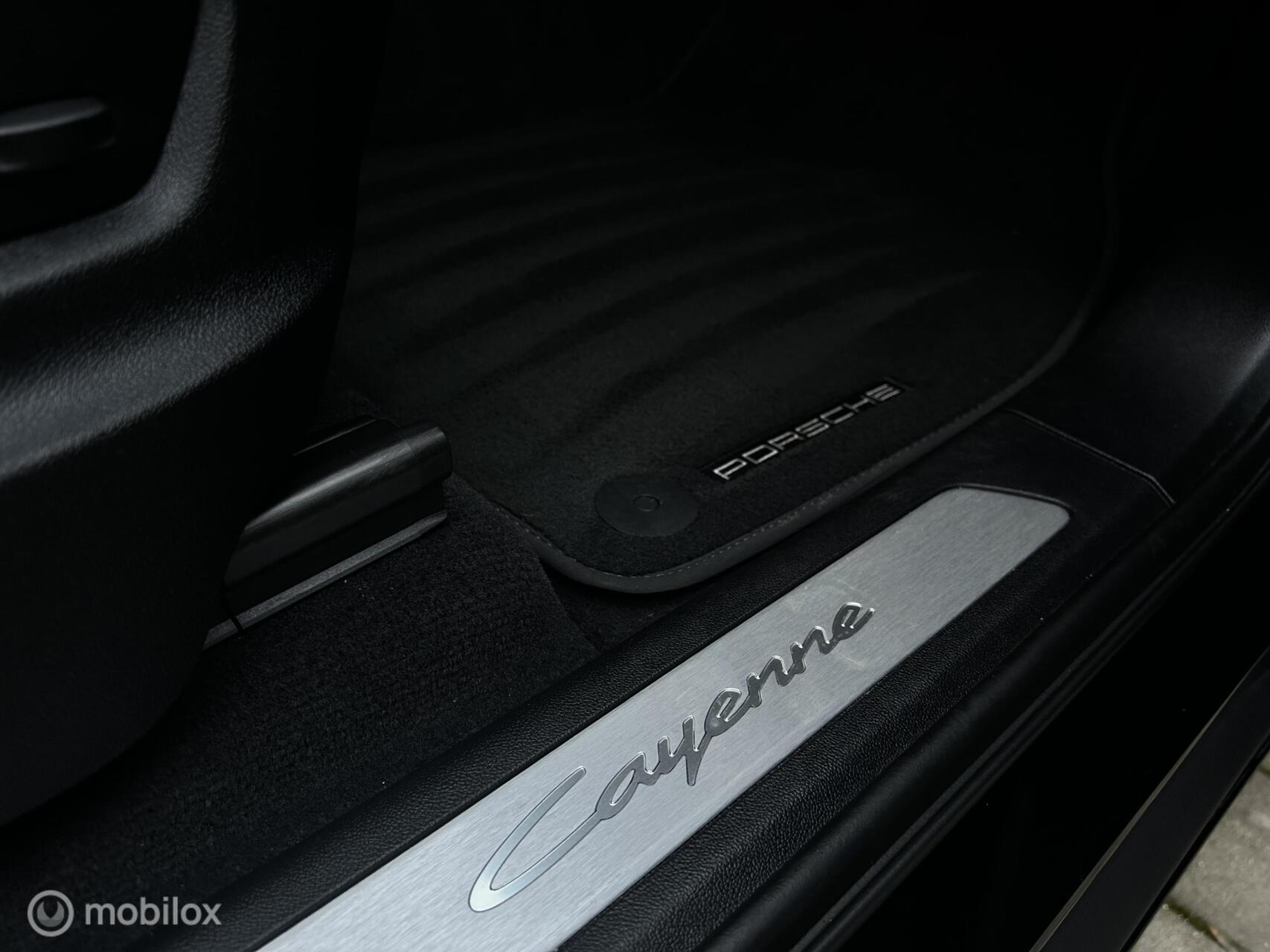 Foto van Porsche Cayenne E-hybrid