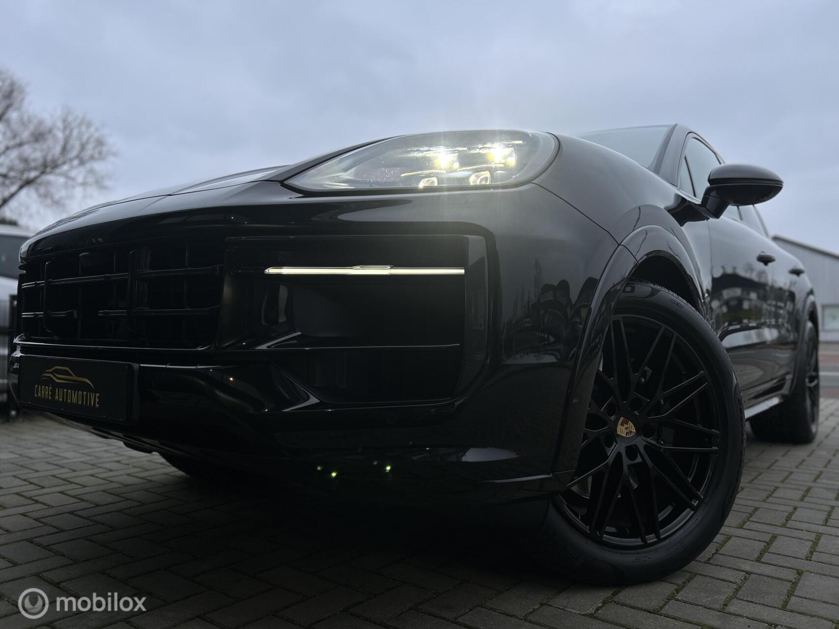Foto van Porsche Cayenne E-hybrid