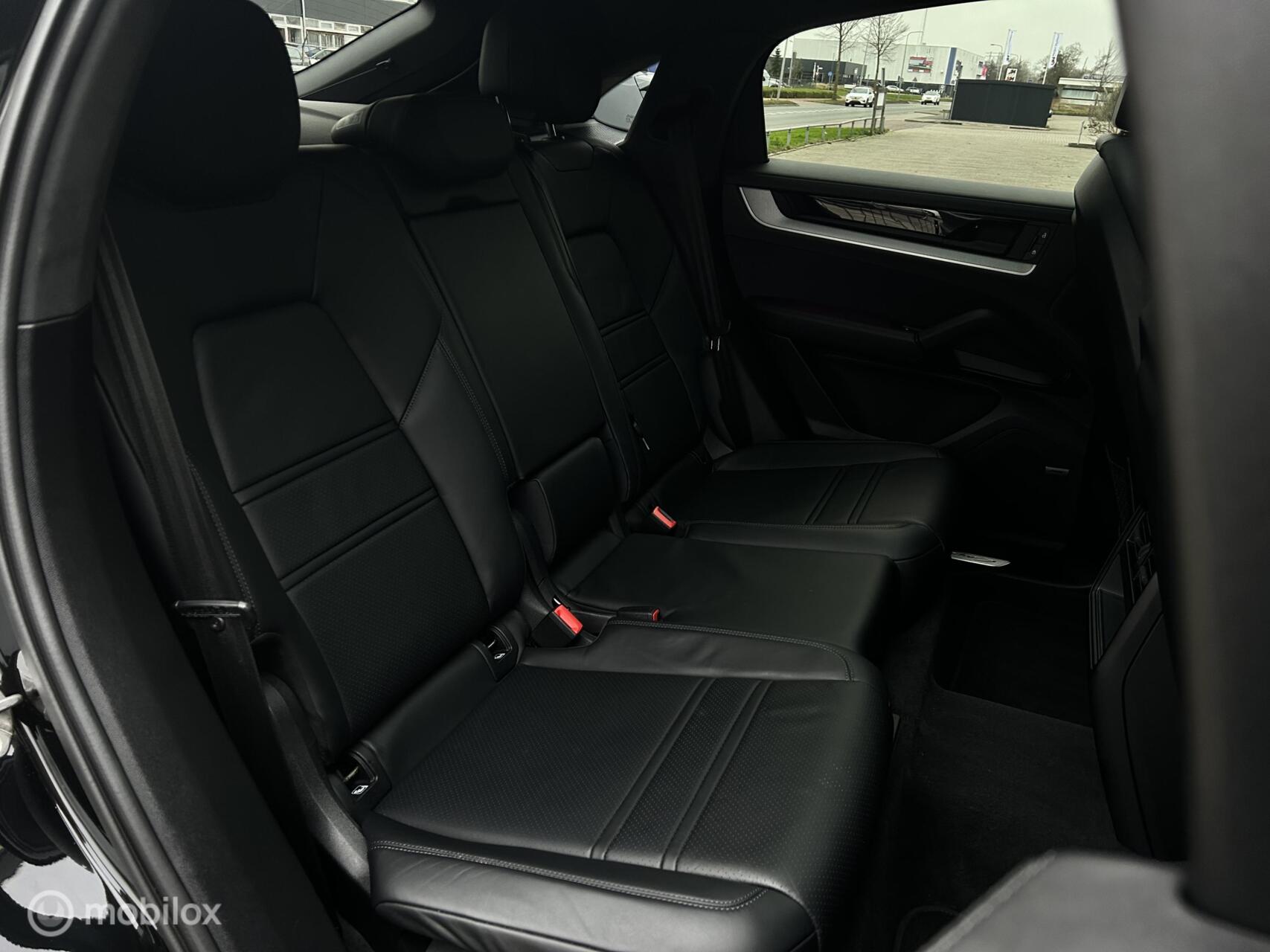 Foto van Porsche Cayenne E-hybrid