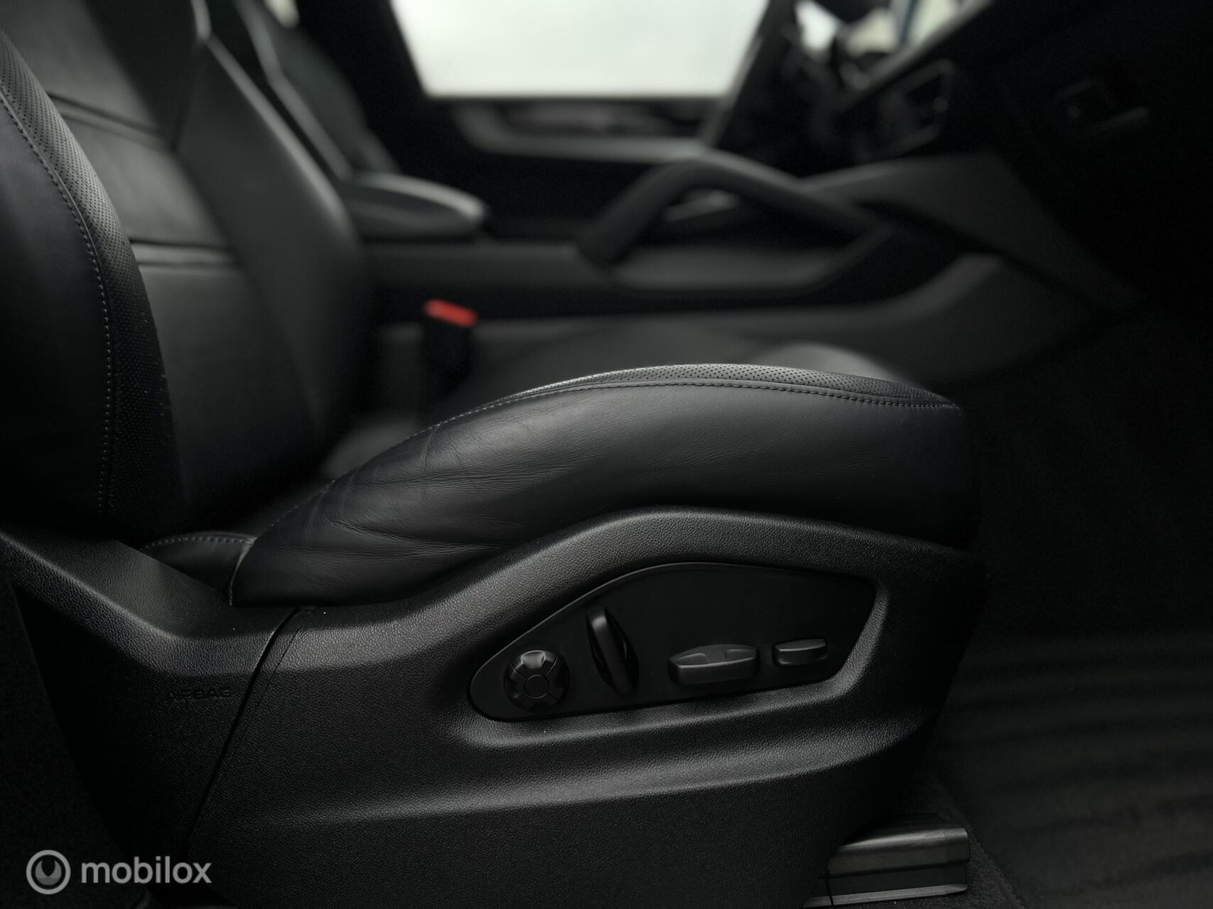 Foto van Porsche Cayenne E-hybrid