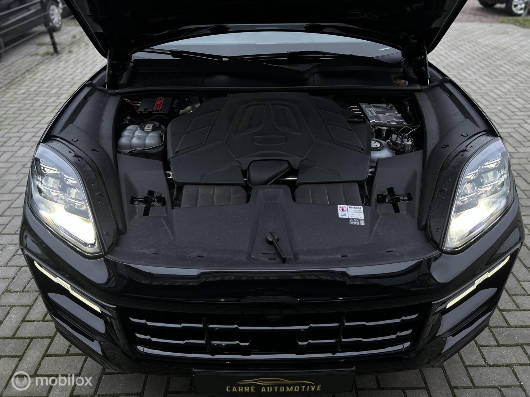 Foto van Porsche Cayenne E-hybrid