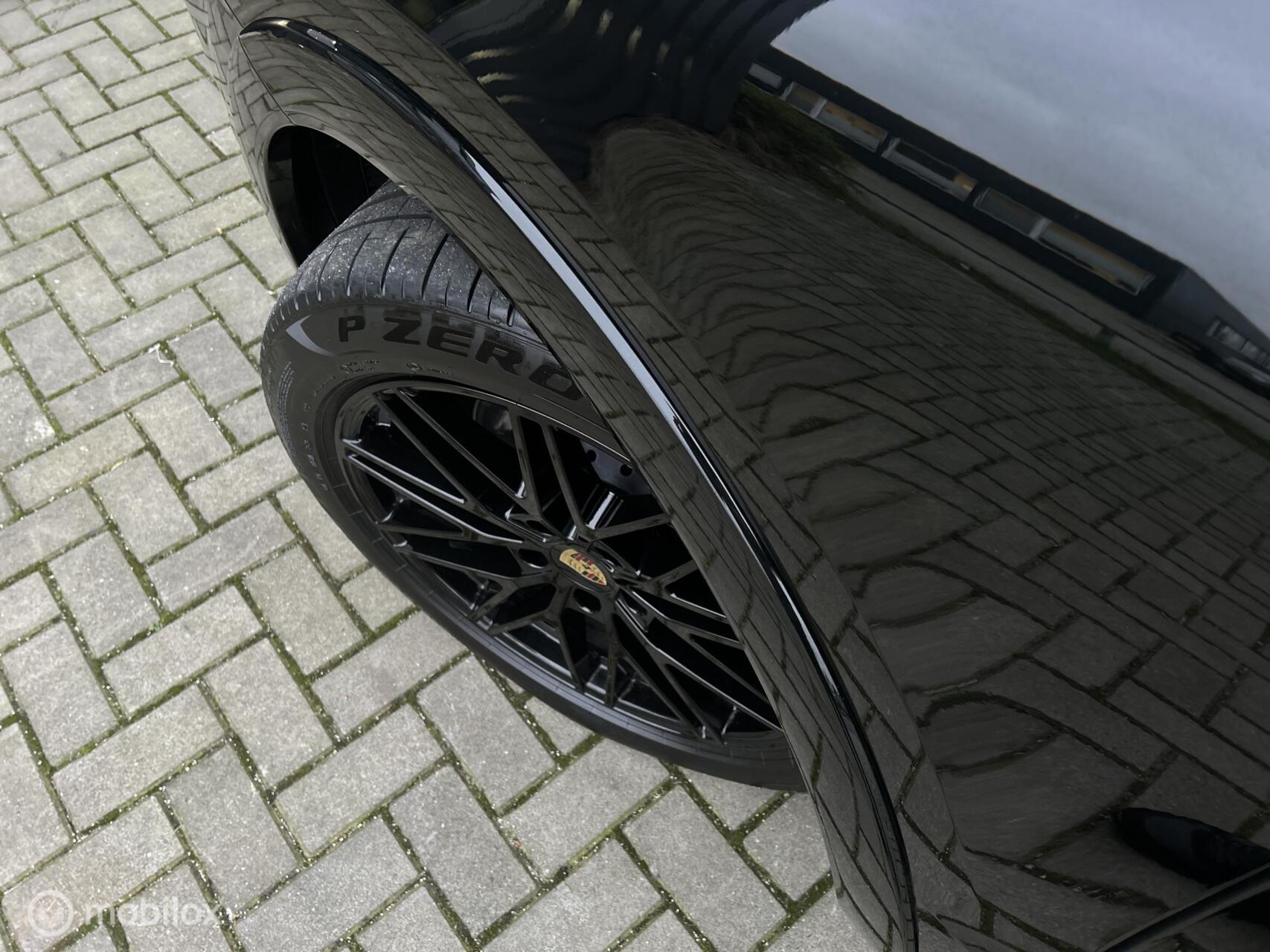 Foto van Porsche Cayenne E-hybrid