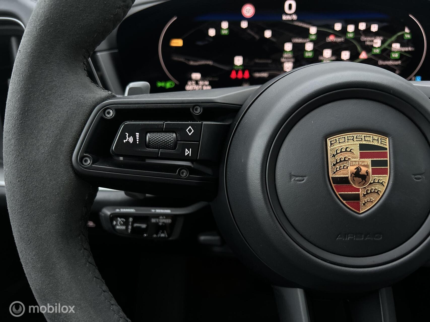 Foto van Porsche Cayenne E-hybrid