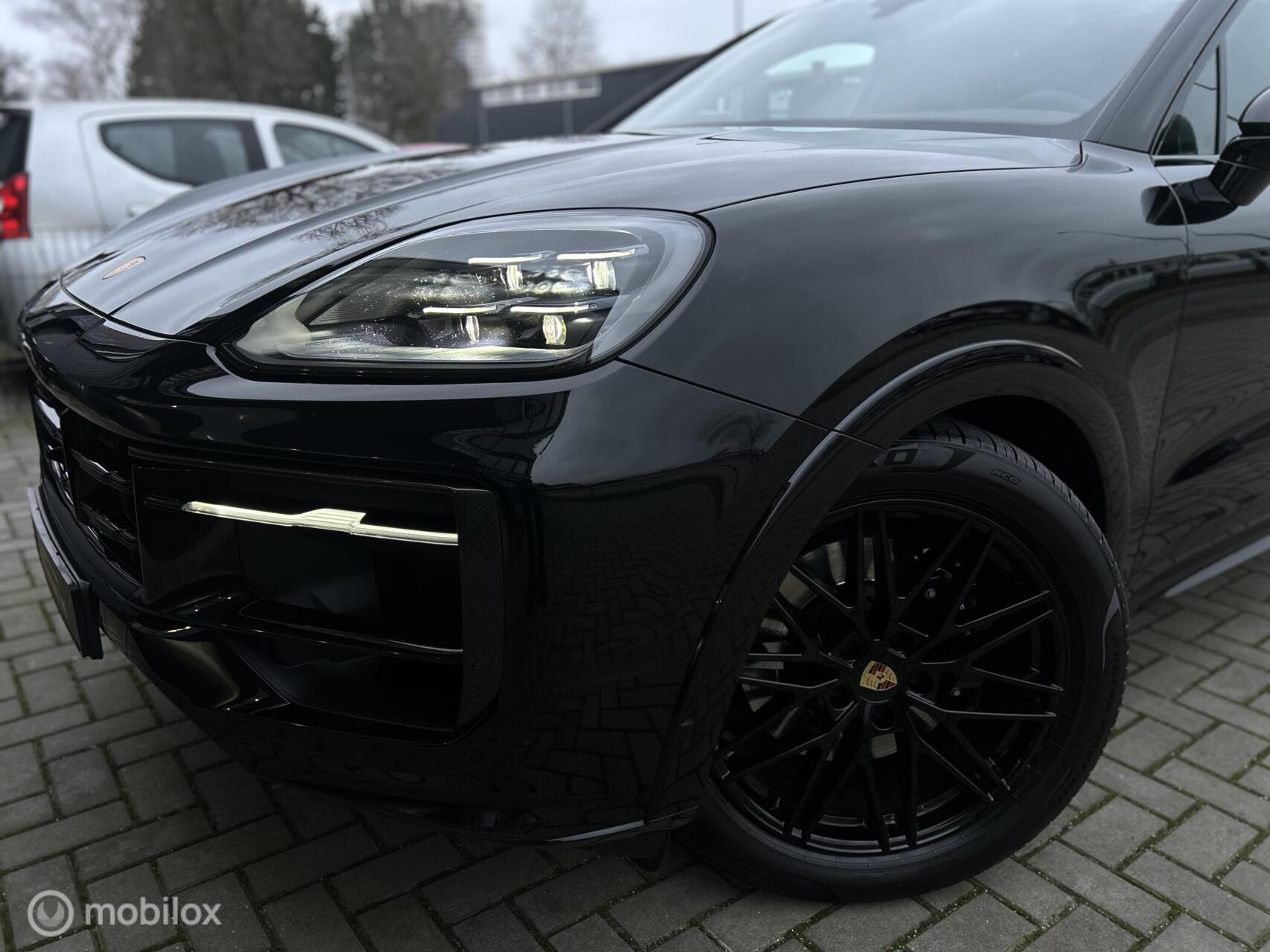 Foto van Porsche Cayenne E-hybrid
