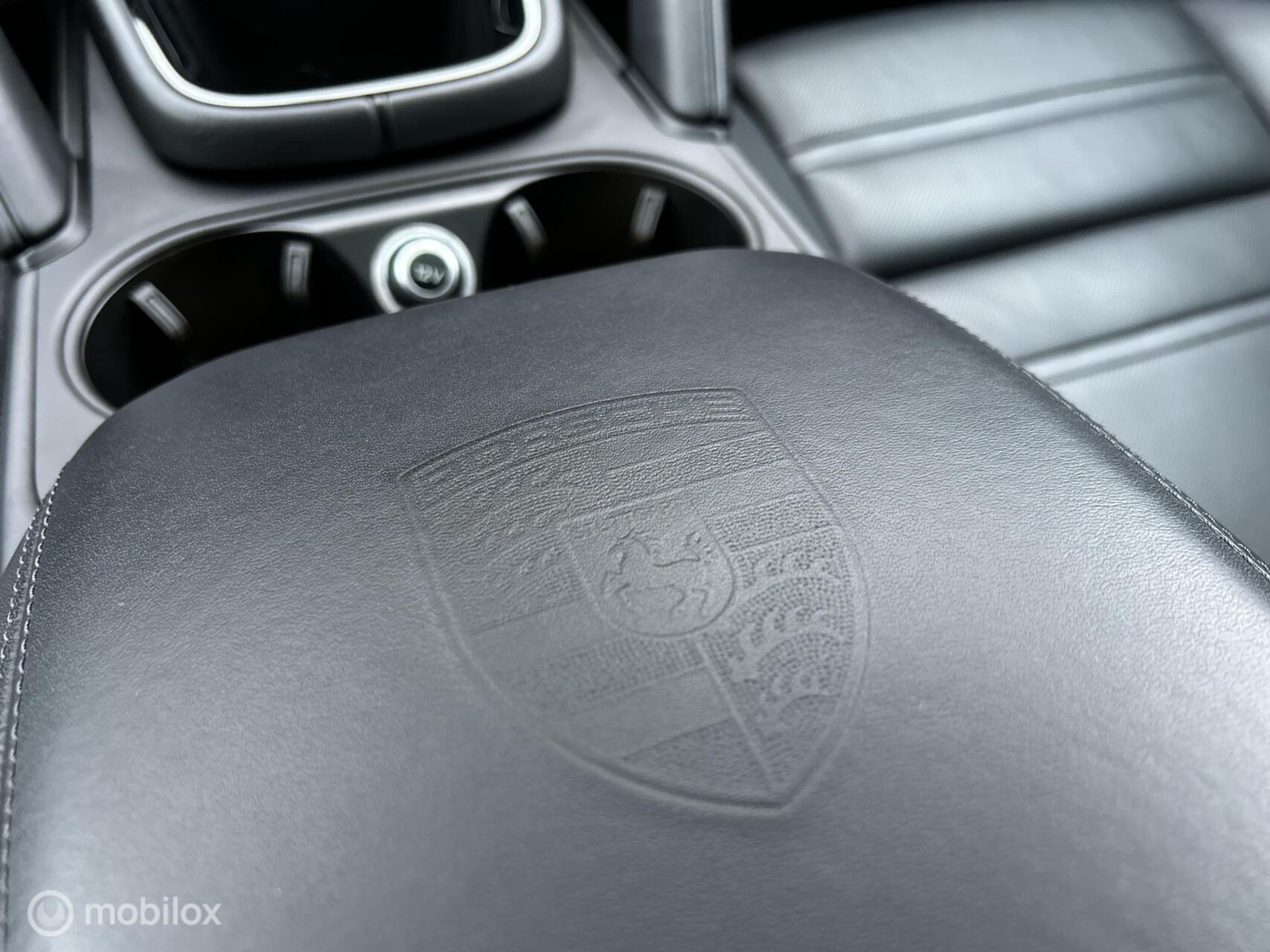 Foto van Porsche Cayenne E-hybrid