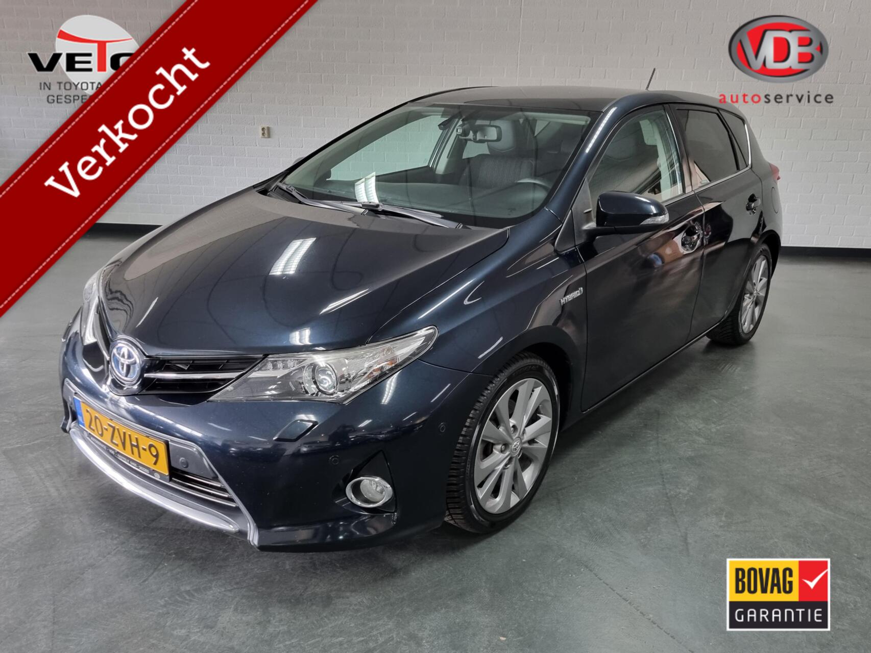 Toyota Toyota Auris 1.8 Hybrid Lease Pro / Pano 2013 - voorkant