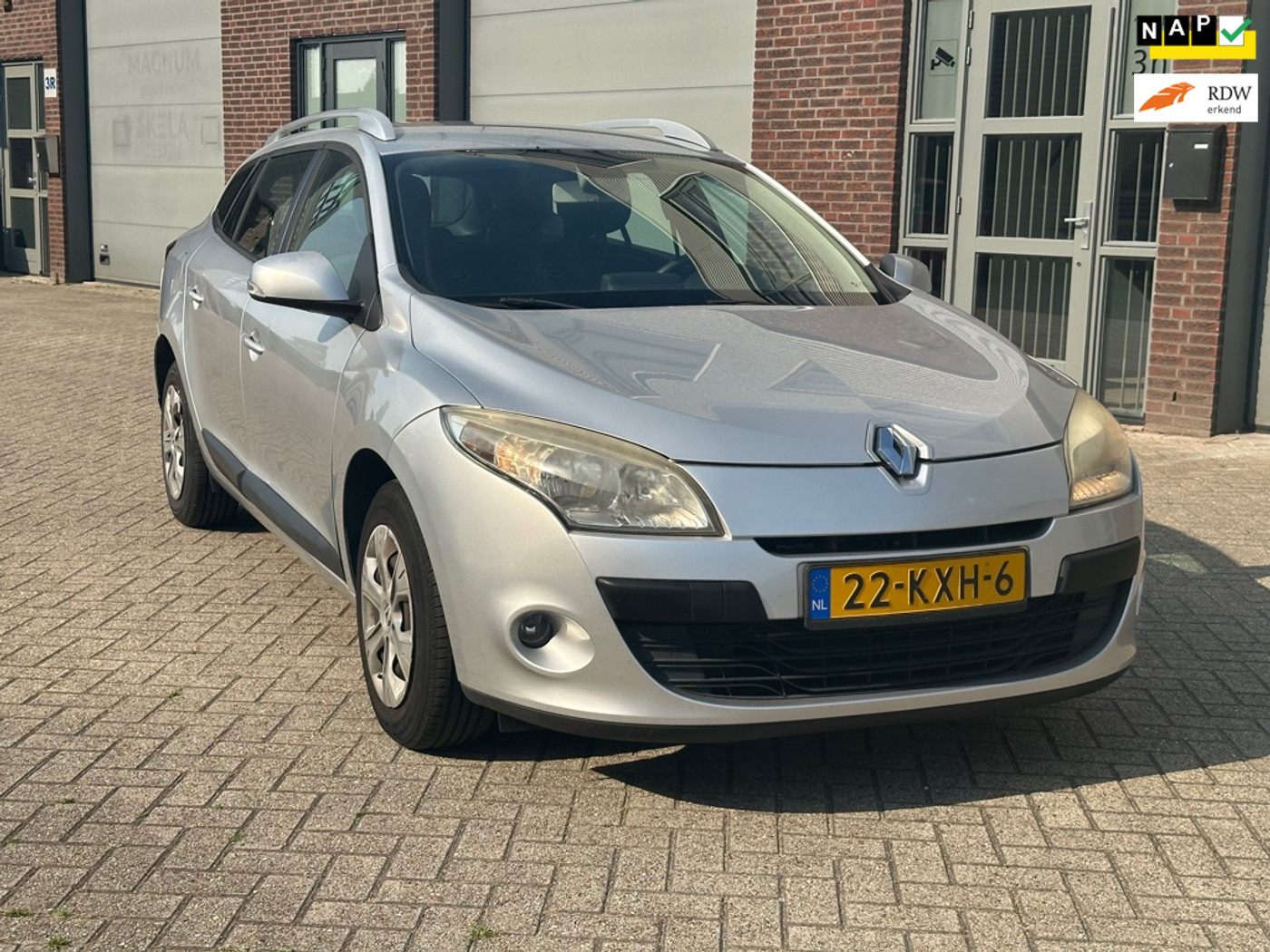 Renault Megane 1.6 Expression 2010 - voorkant