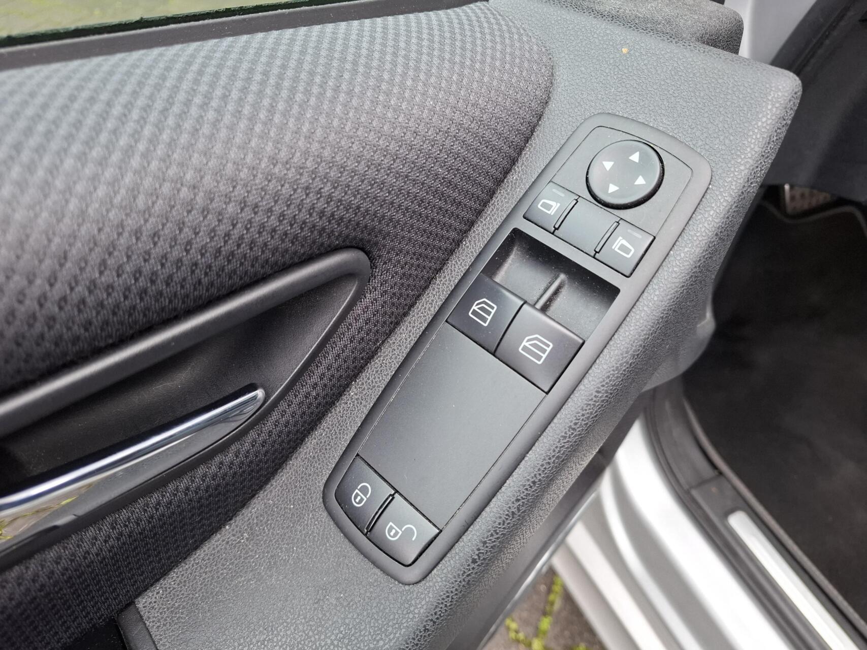 Foto van Mercedes-Benz B 160