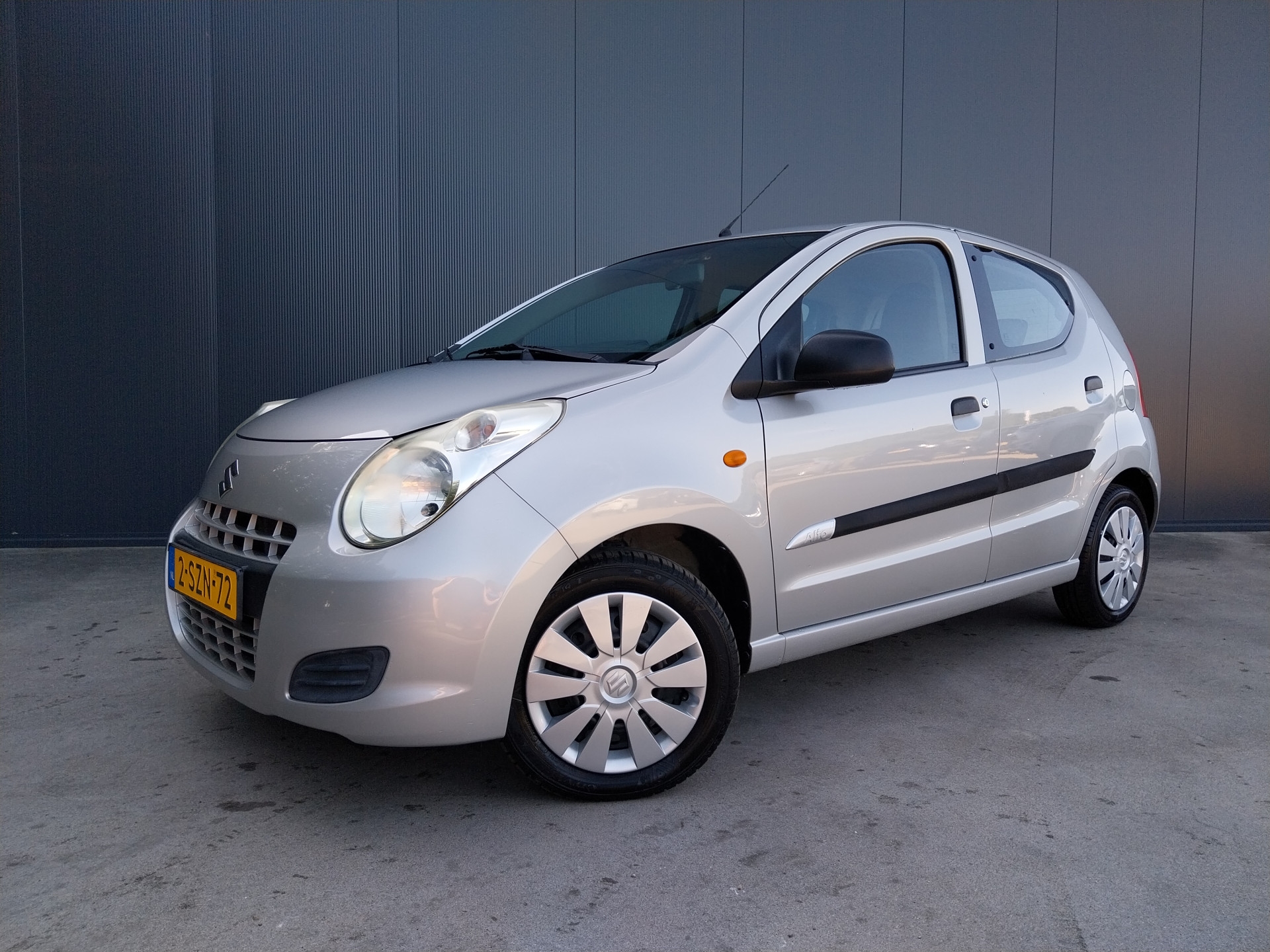 Suzuki Alto 1.0 Comfort EASSS AIRCO TREKHAAK 5 DEURS 2014 - voorkant