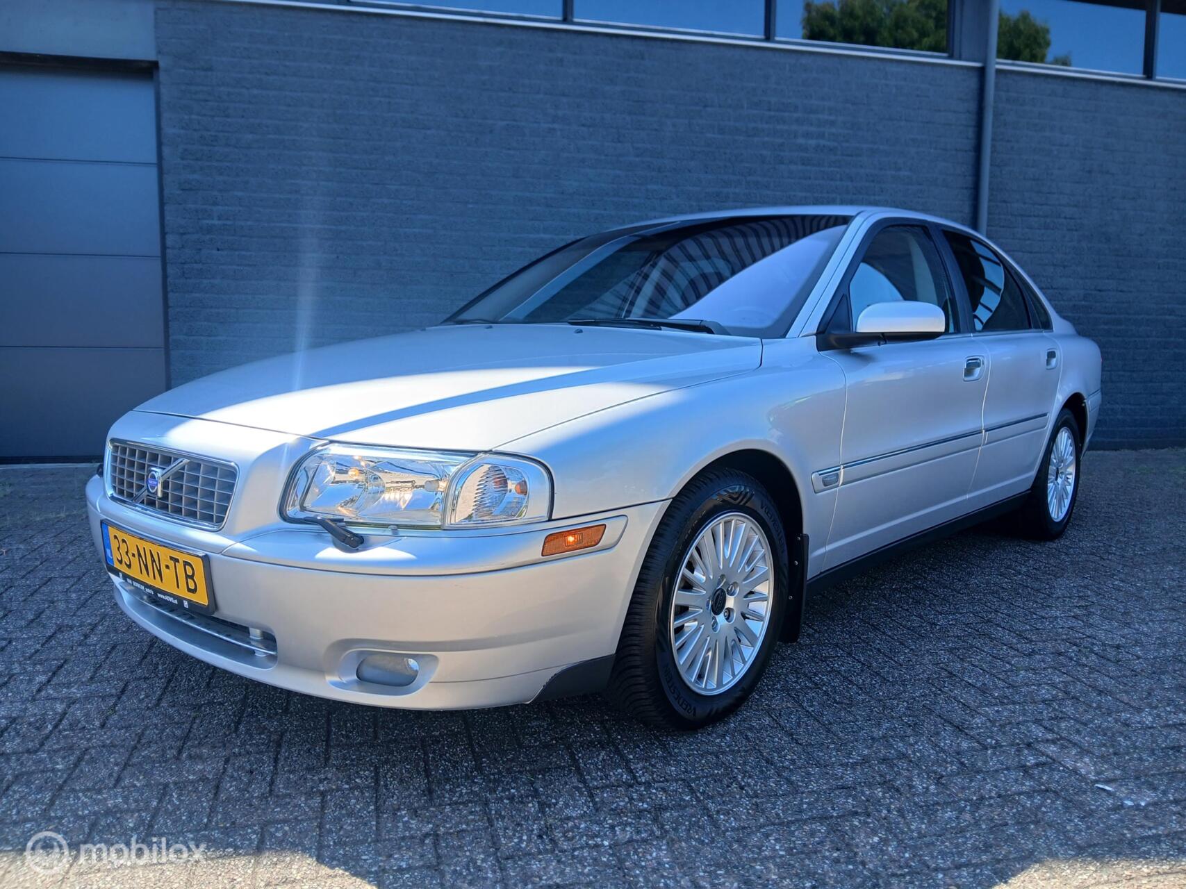 Volvo S80 2.4 Automaat/Zeer nette staat/Apk 05-'27 2004 - voorkant