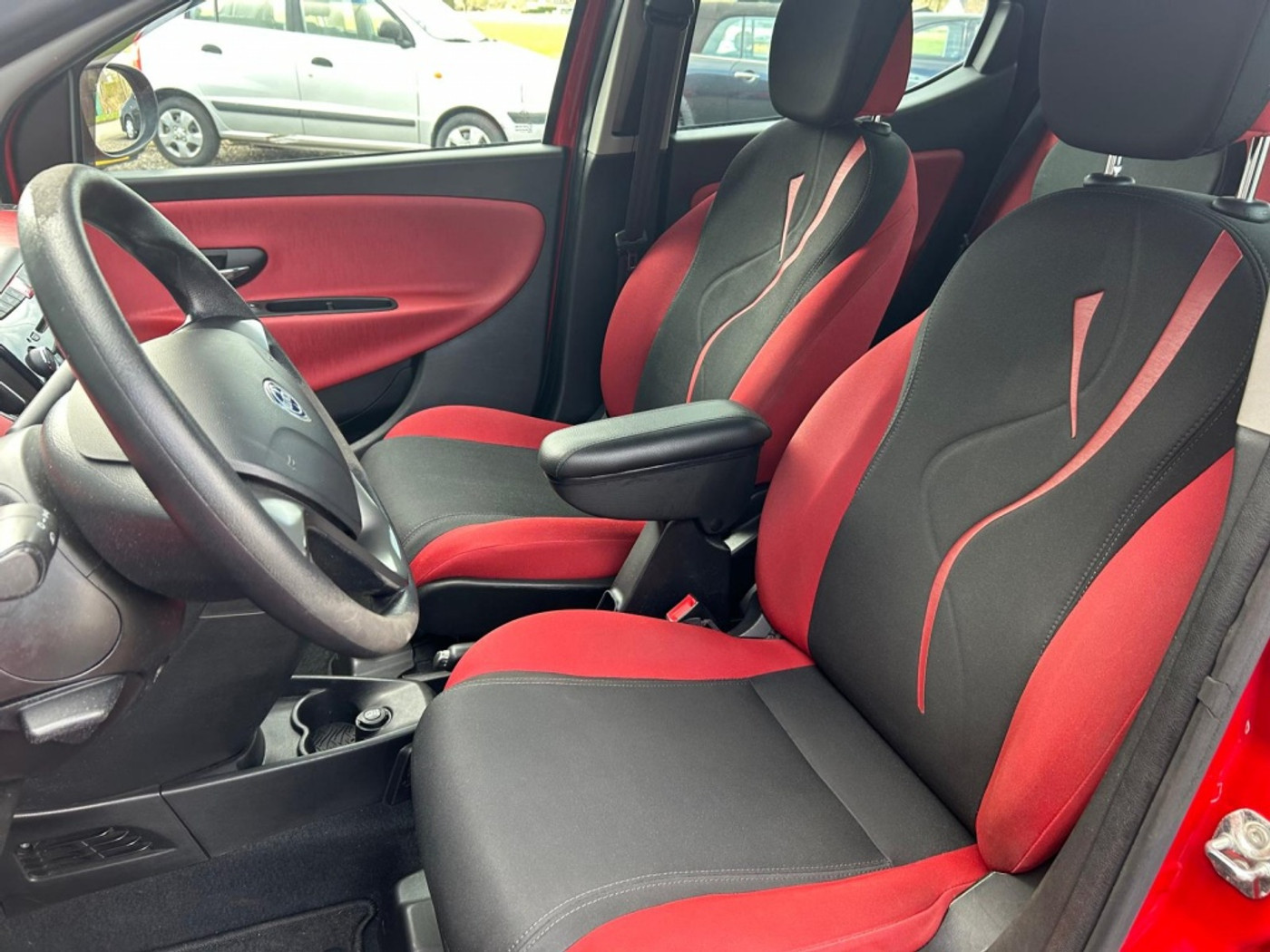 Foto van Lancia Ypsilon