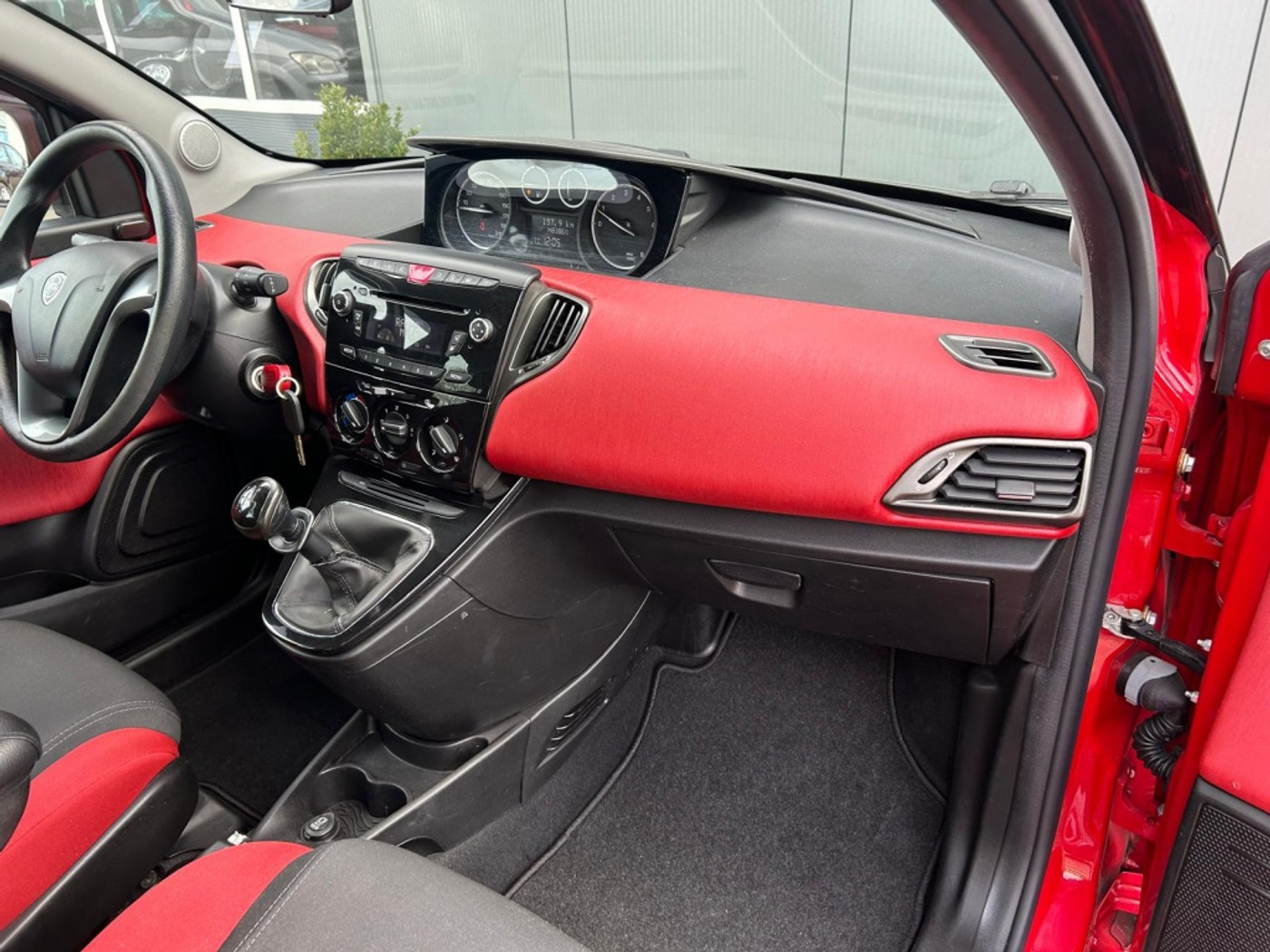 Foto van Lancia Ypsilon