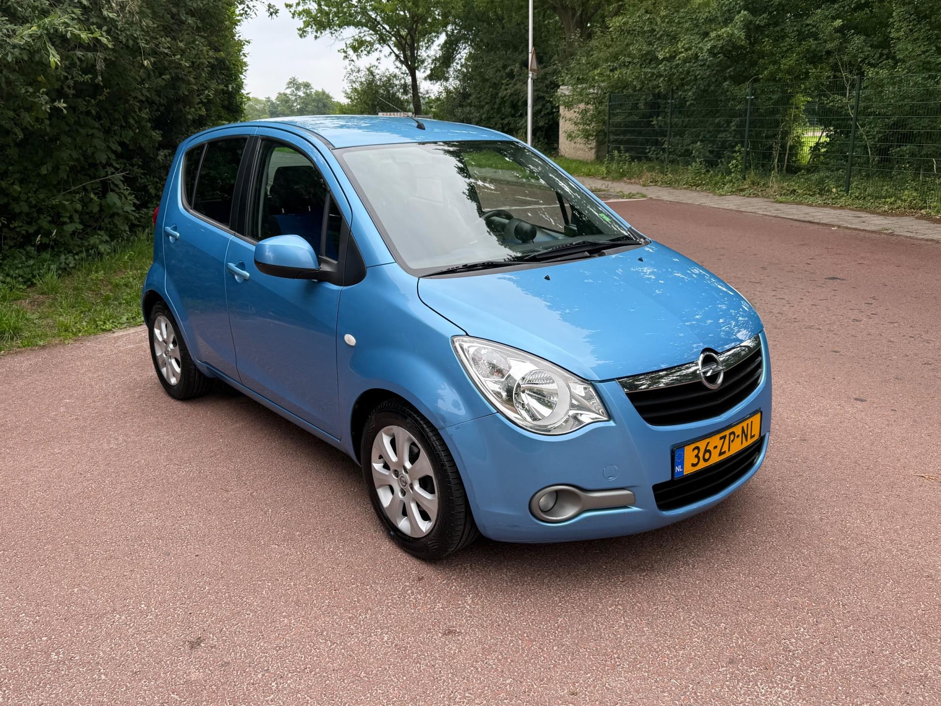 Foto van Opel Agila