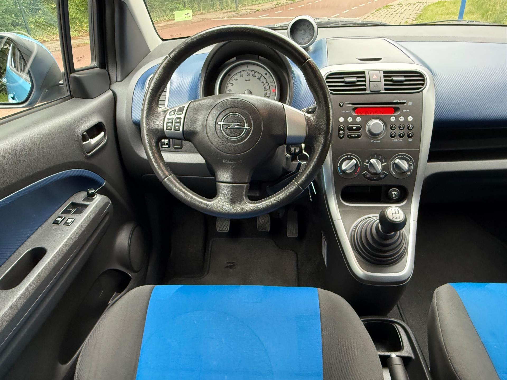 Foto van Opel Agila
