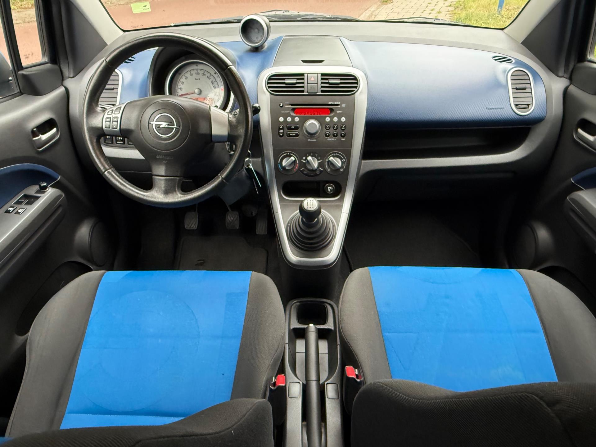 Foto van Opel Agila