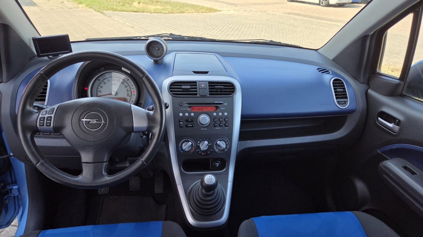 Foto van Opel Agila
