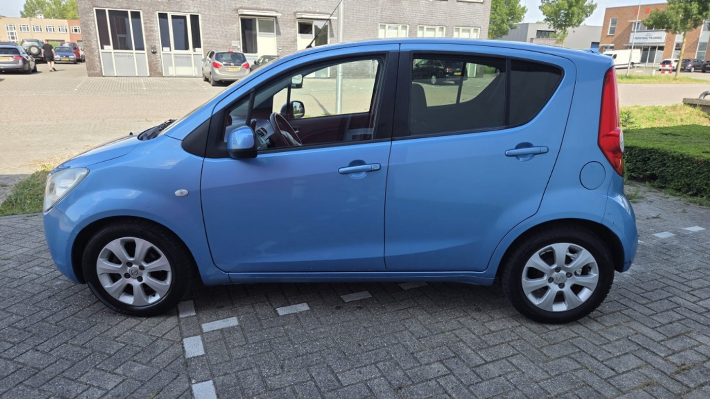 Foto van Opel Agila
