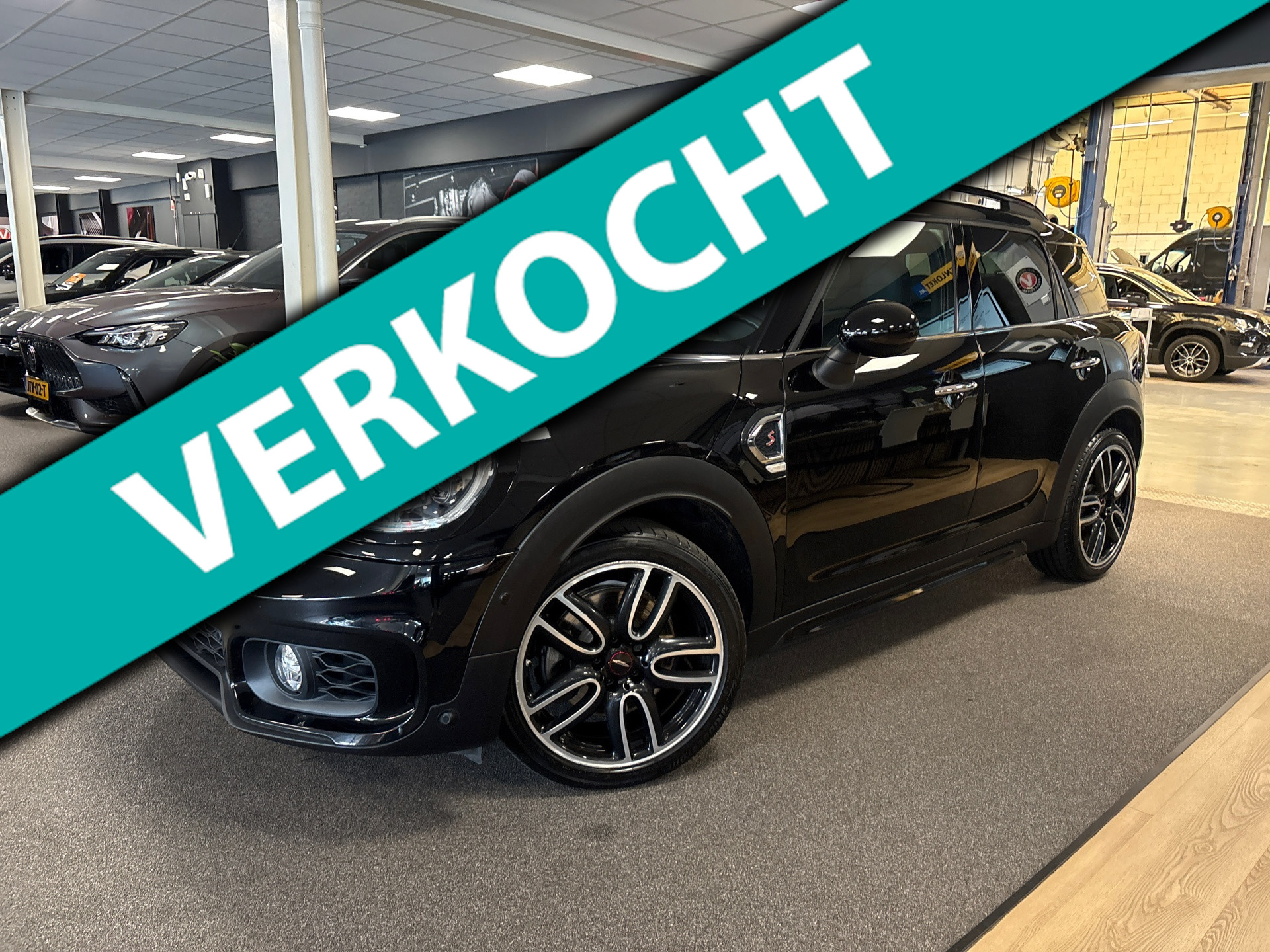 Mini Countryman Cooper S 2.0 Cooper S Knightsbridge Edition/JCW/pano/leer/harman kardon/vol 2019 - voorkant