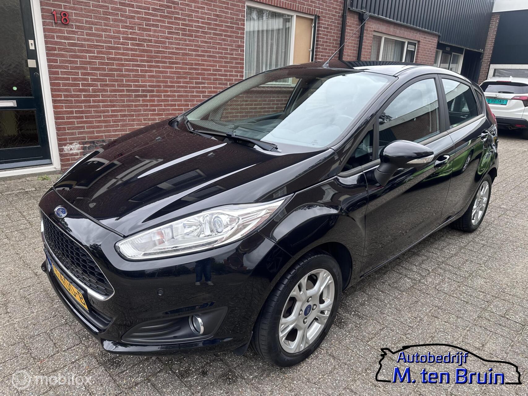 Ford Fiesta 1.0 Style Ultimate + TREKHAAK 2016 - voorkant