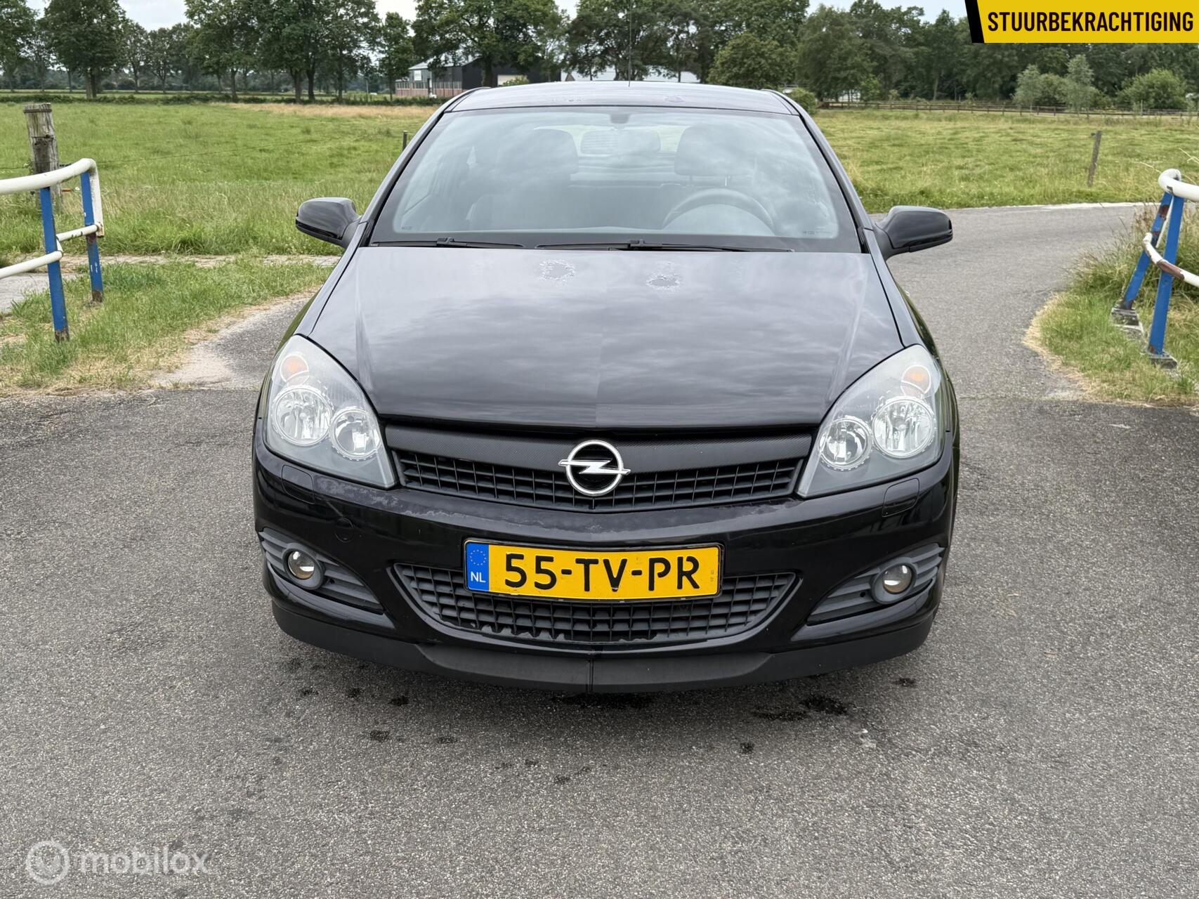 Foto van Opel Astra GTC