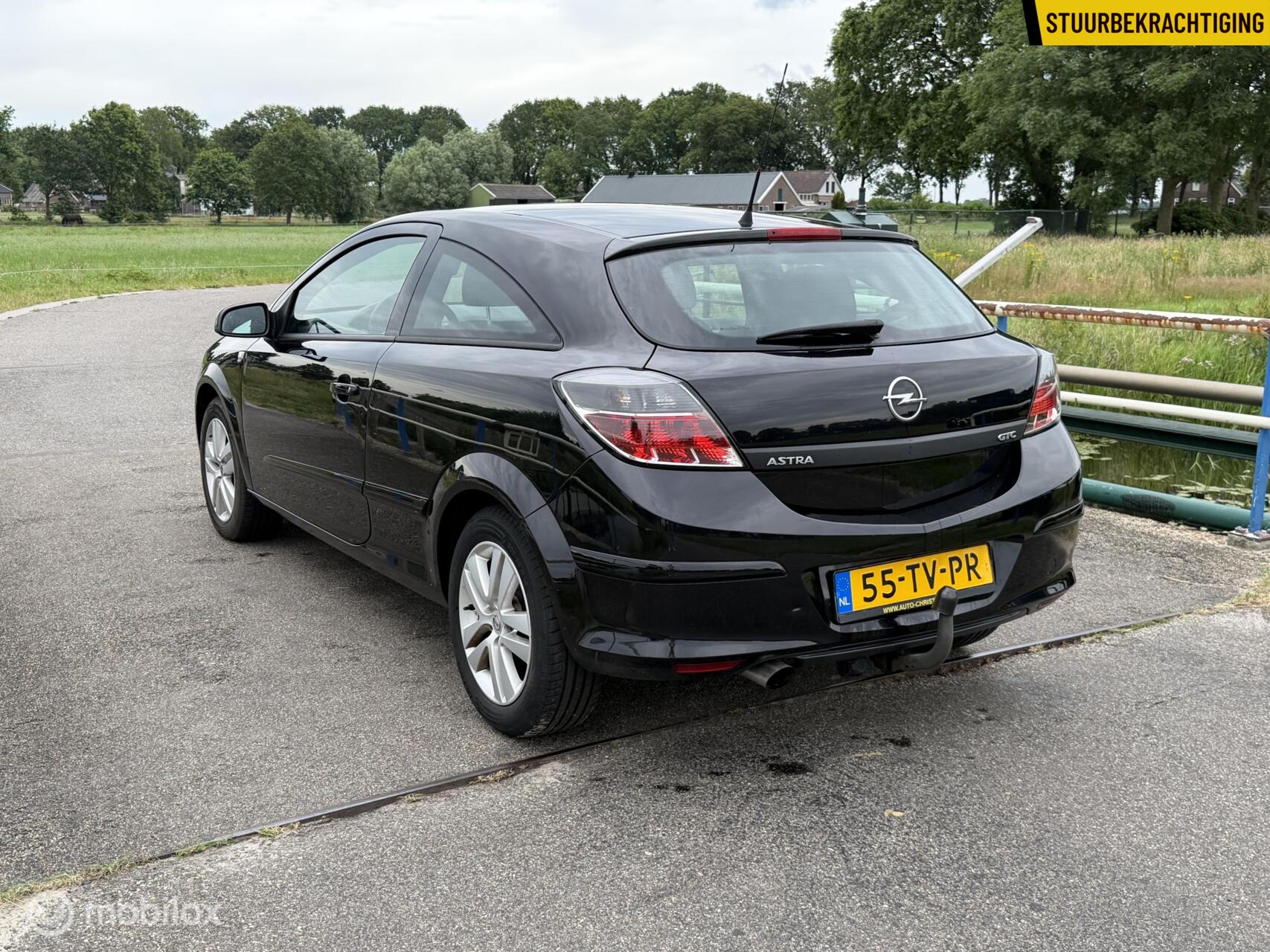 Foto van Opel Astra GTC