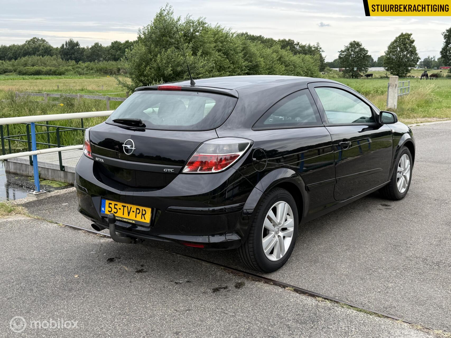 Foto van Opel Astra GTC