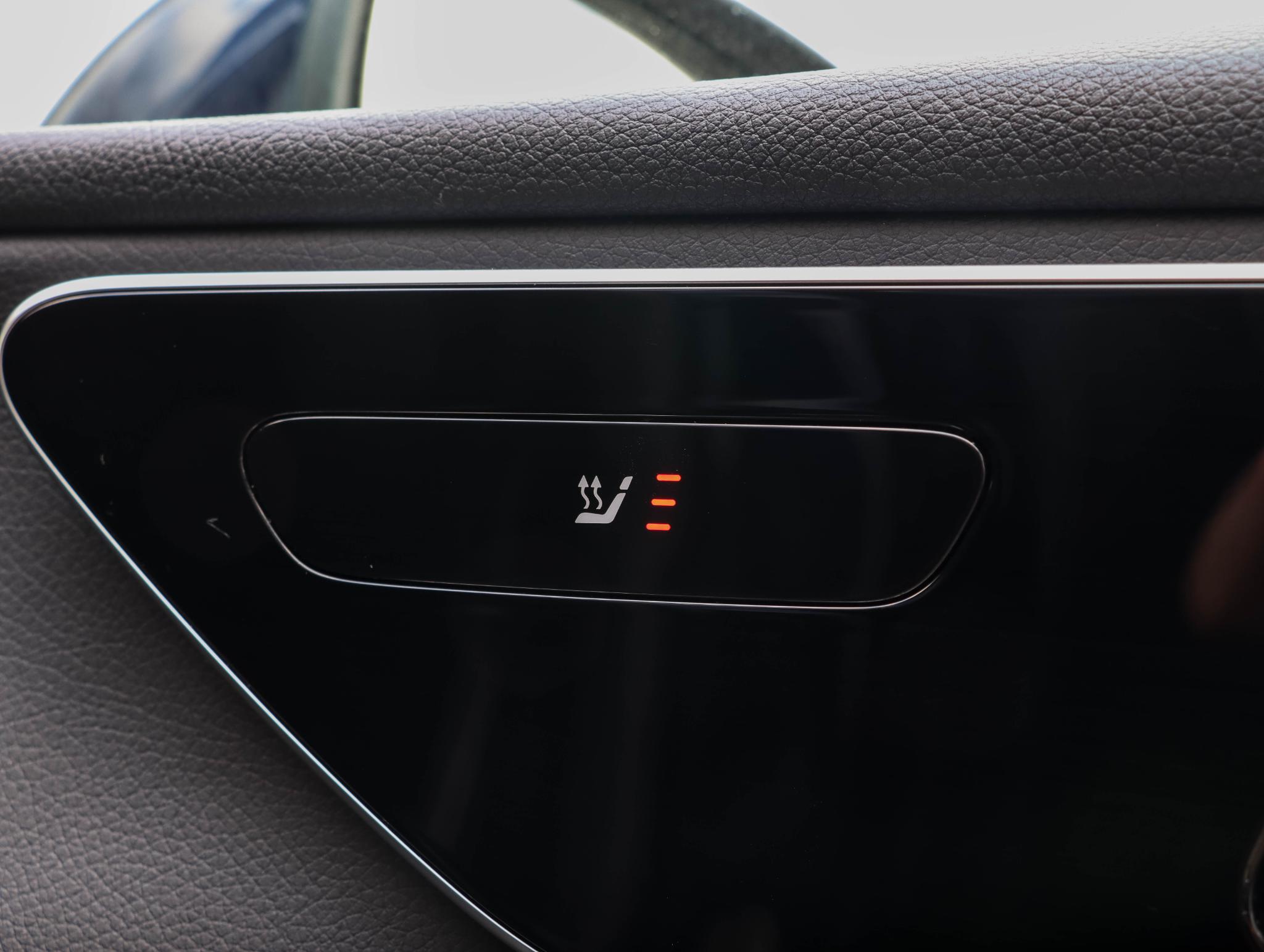 Foto van Mercedes-Benz GLC 300 E 4Matic