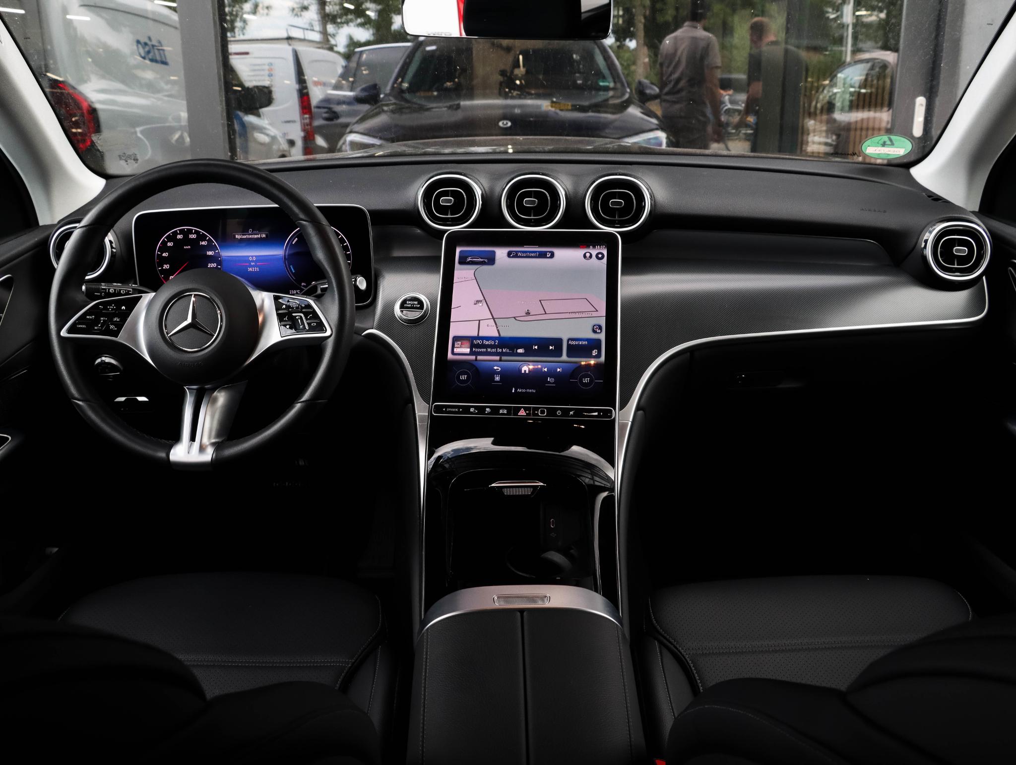 Foto van Mercedes-Benz GLC 300 E 4Matic