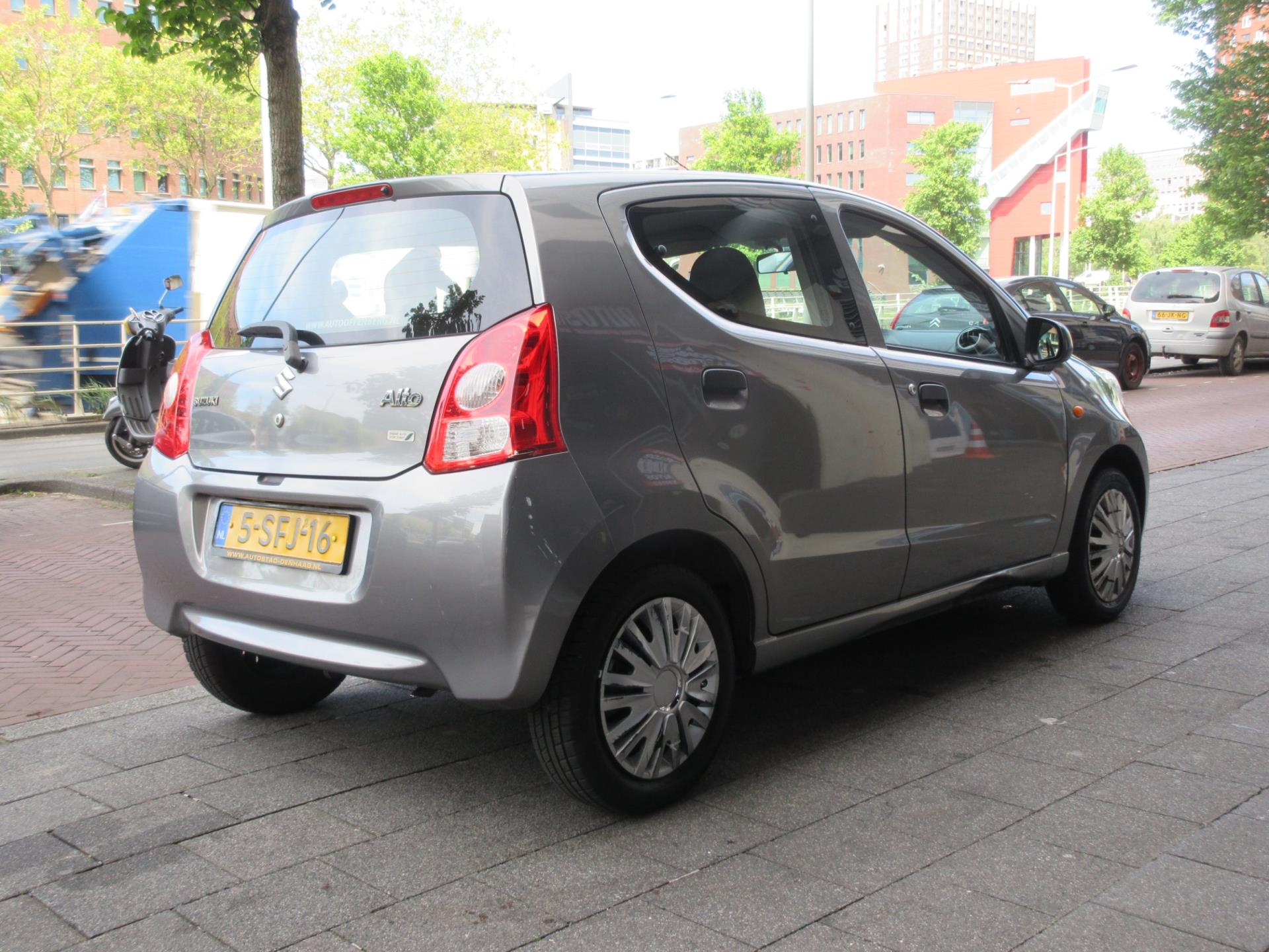 Foto van Suzuki Alto