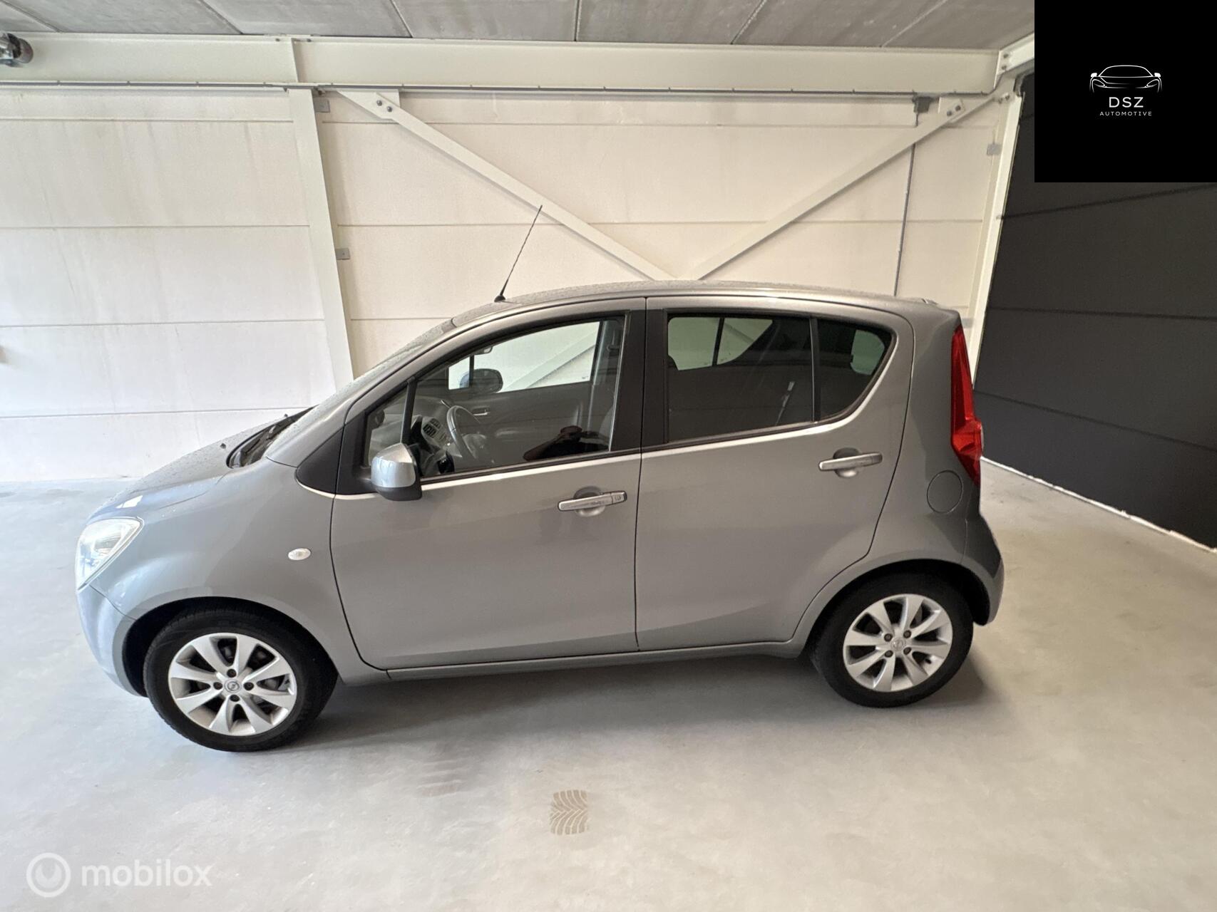 Foto van Opel Agila